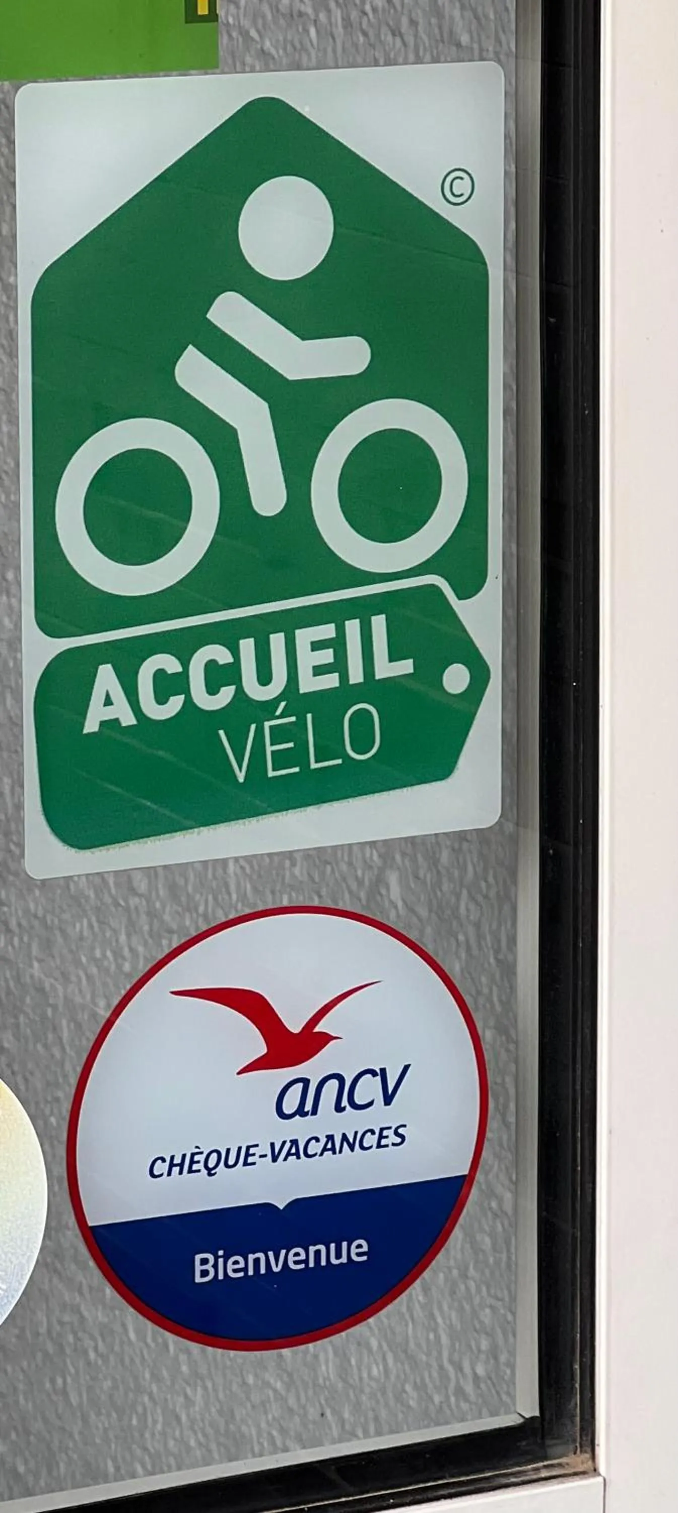 Logo/Certificate/Sign in Hotel Alpes Cevennes