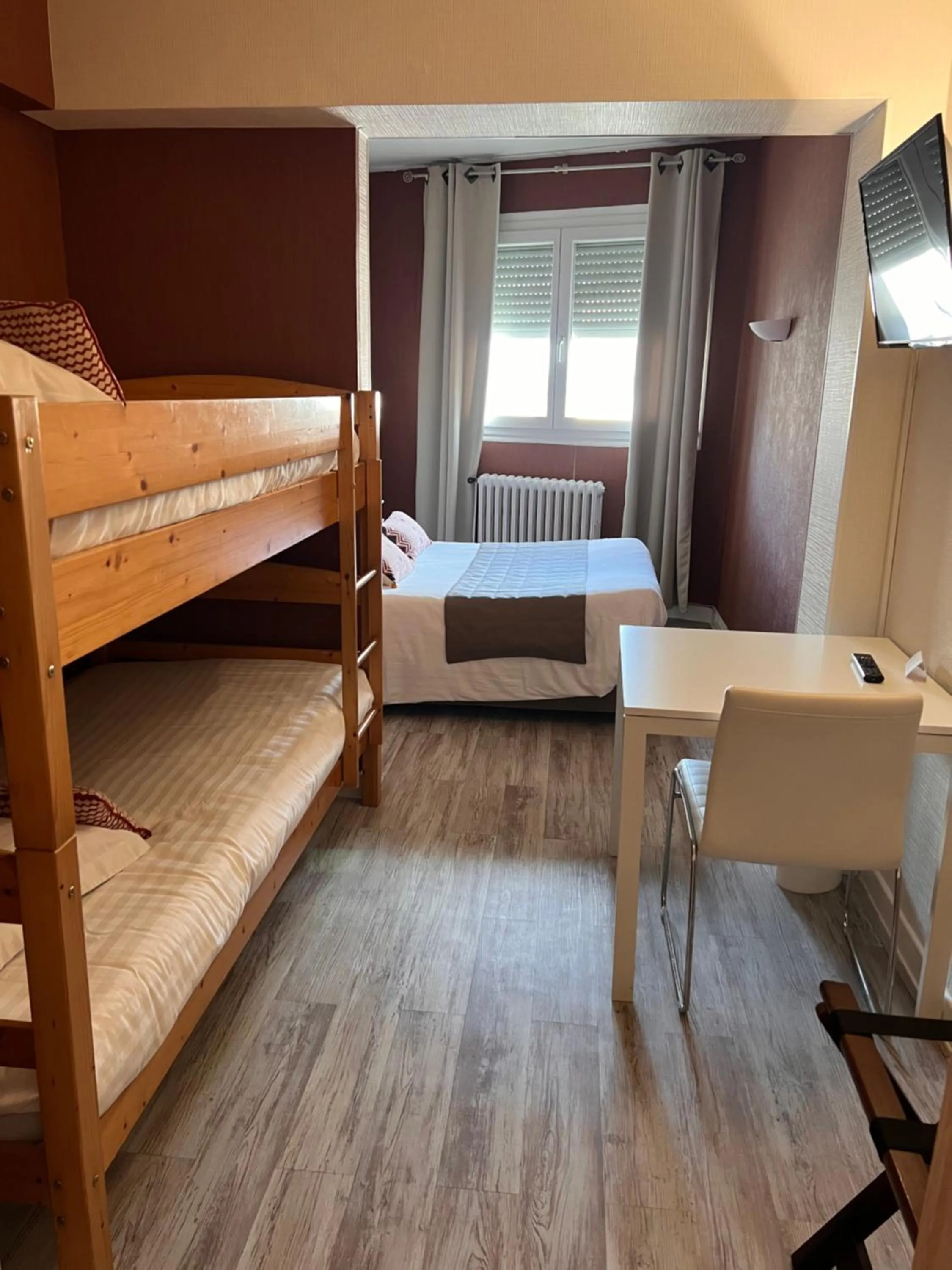 Photo of the whole room, Bed in Hotel Alpes Cevennes