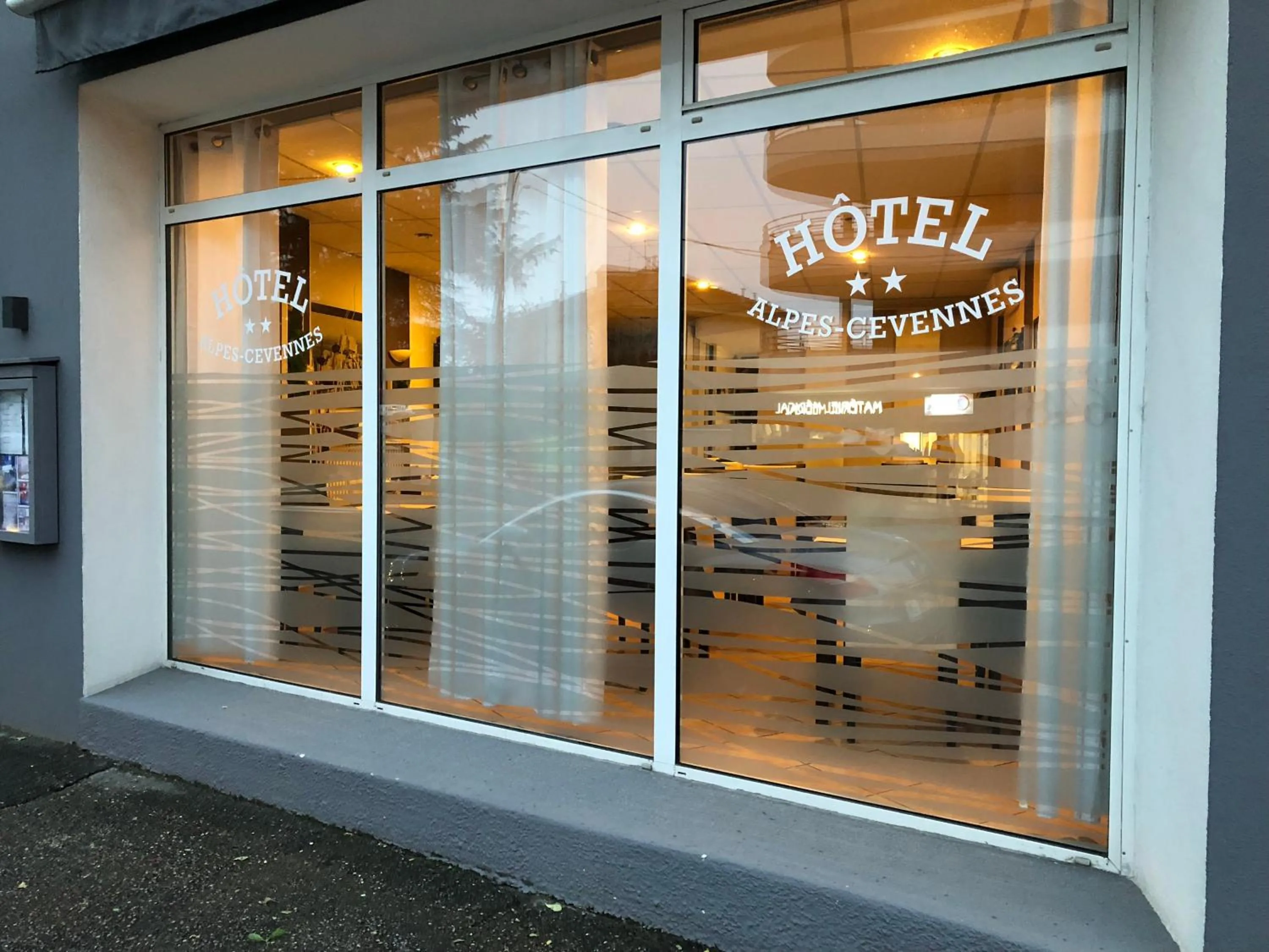 Facade/entrance in Hotel Alpes Cevennes