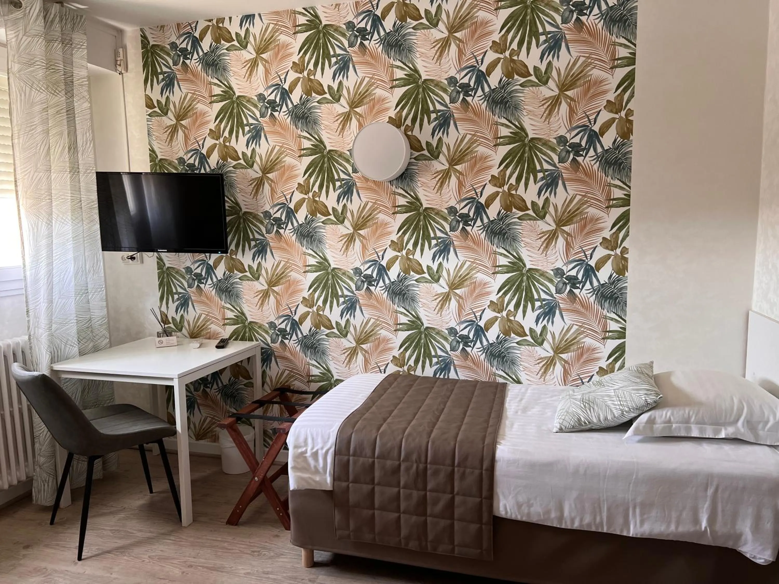 Photo of the whole room, Bed in Hotel Alpes Cevennes