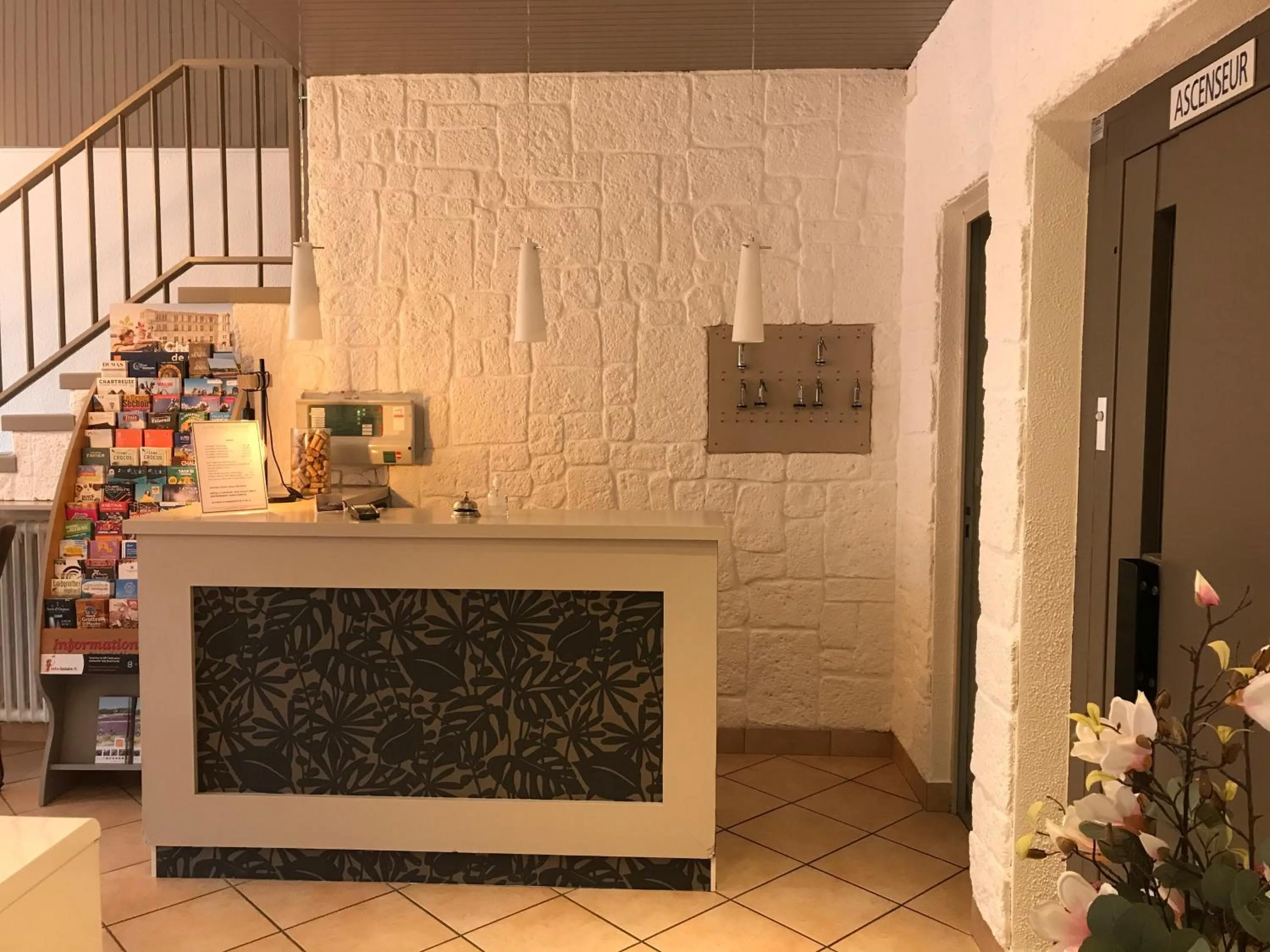Lobby or reception in Hotel Alpes Cevennes