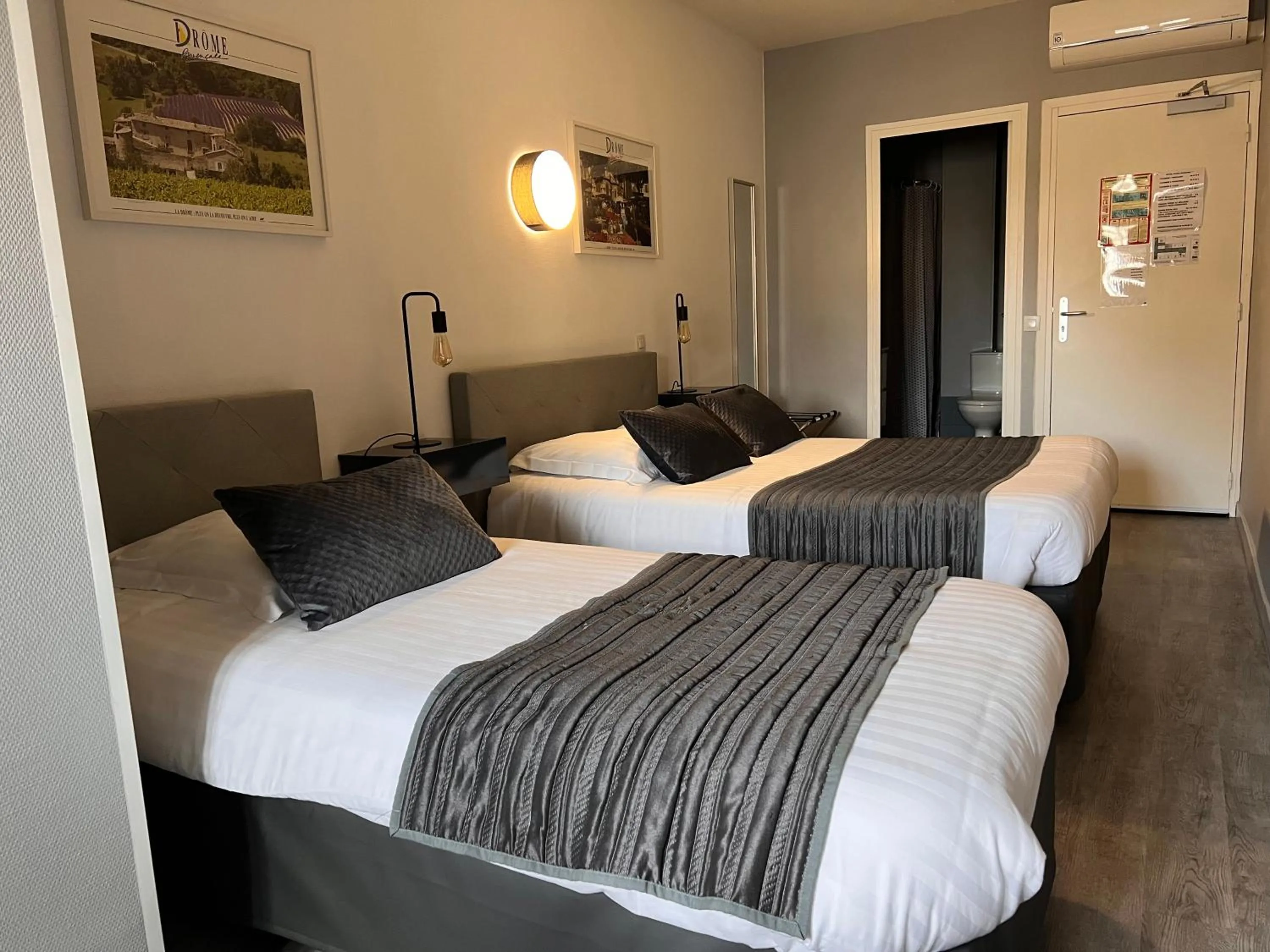Photo of the whole room, Bed in Hotel Alpes Cevennes
