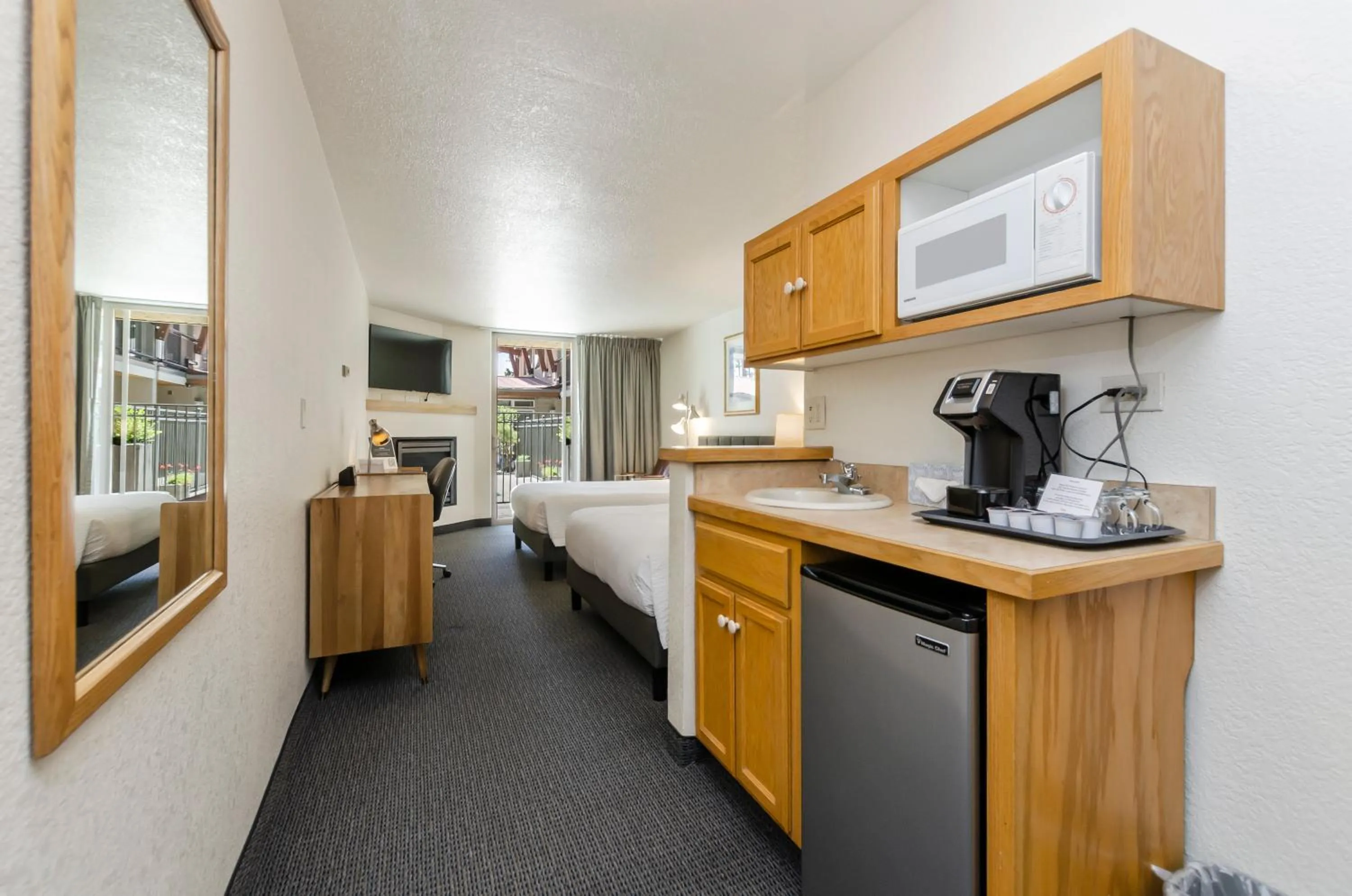 Kitchen or kitchenette in Firelite Lodge