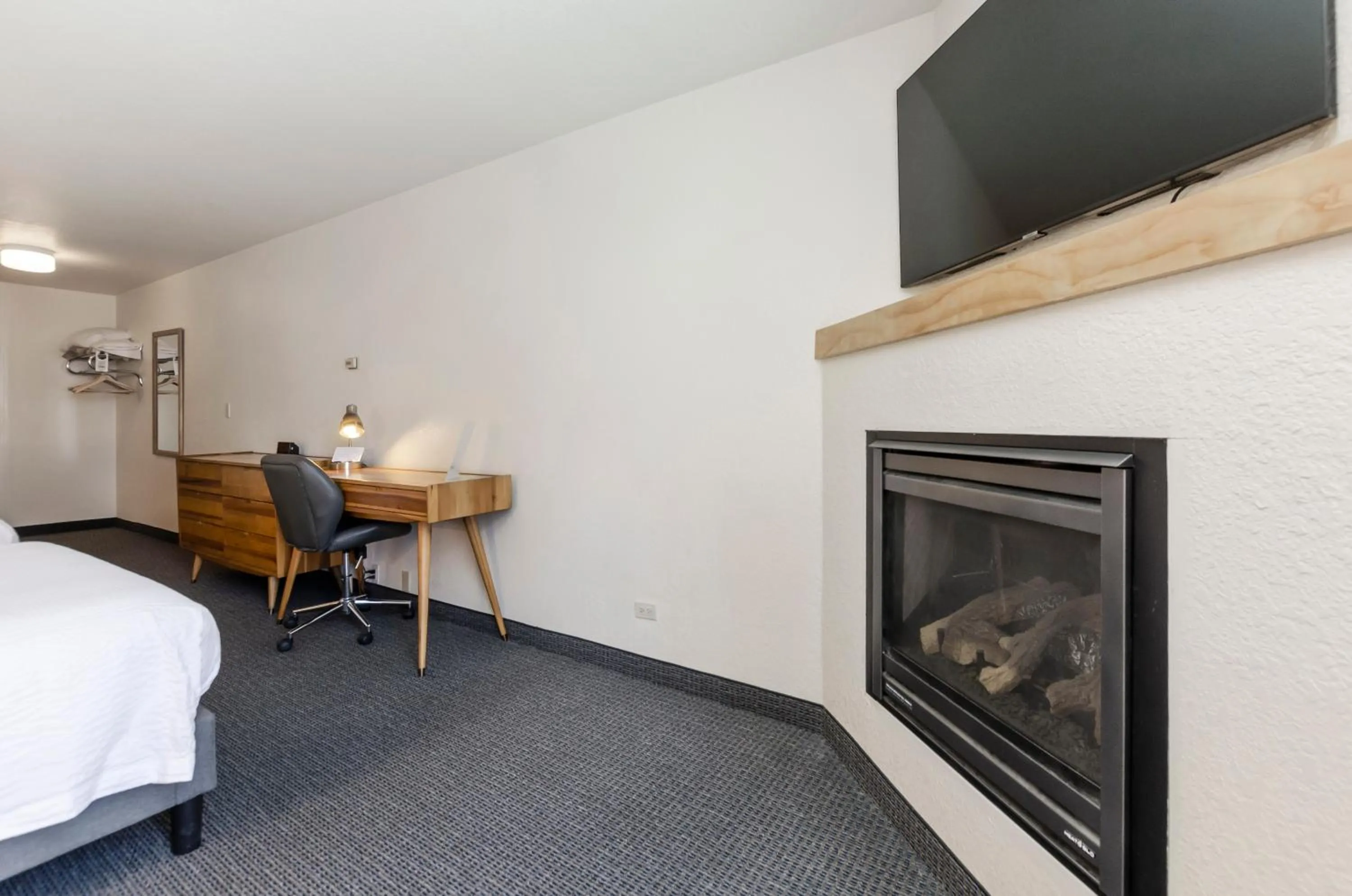 TV and multimedia, Bed in Firelite Lodge