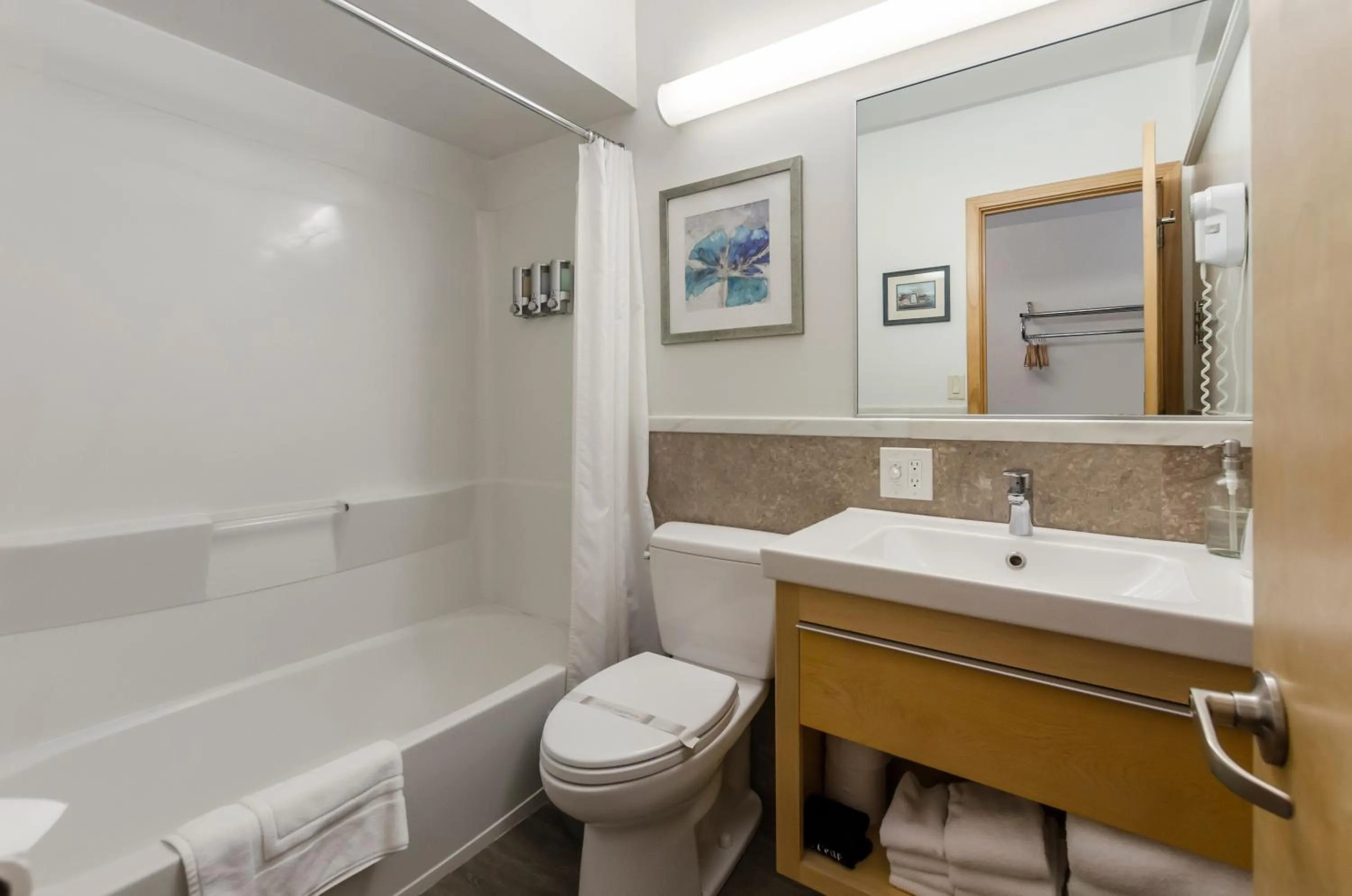 Toilet in Firelite Lodge