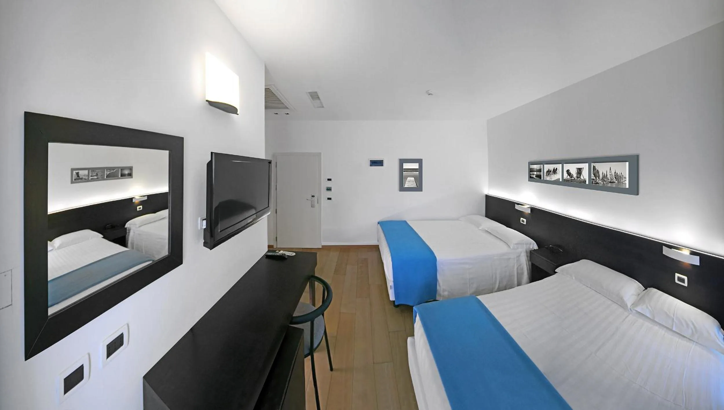 Photo of the whole room, Bed in Hotel Europa Monetti