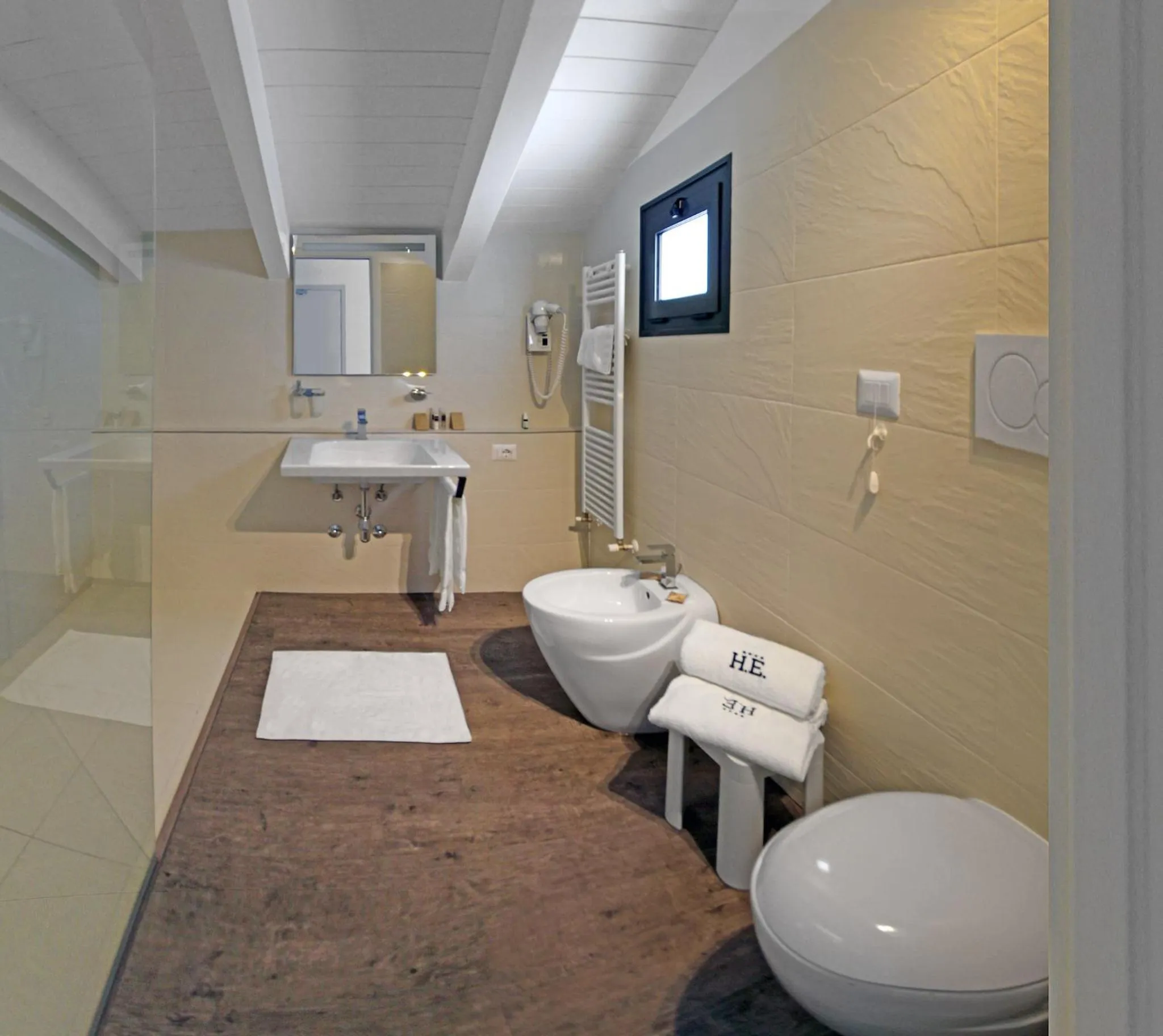 Bathroom in Hotel Europa Monetti