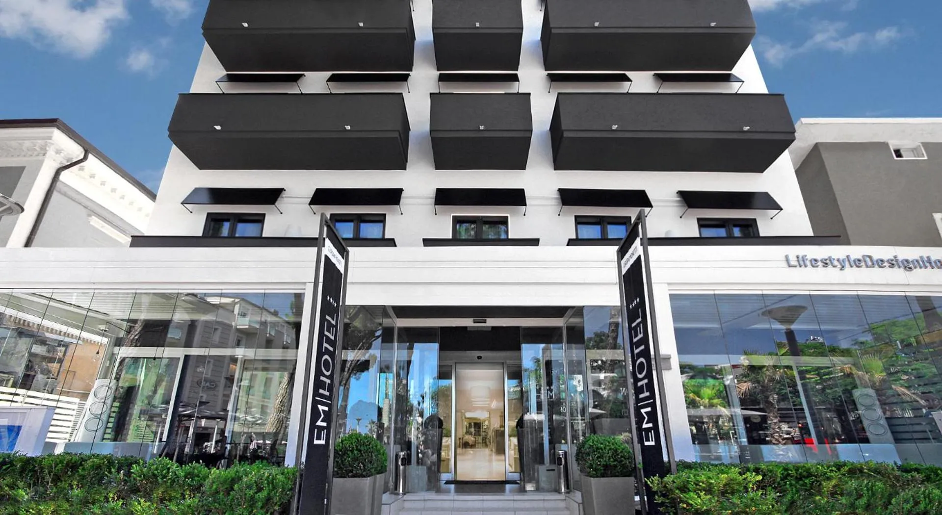 Property building in Hotel Europa Monetti