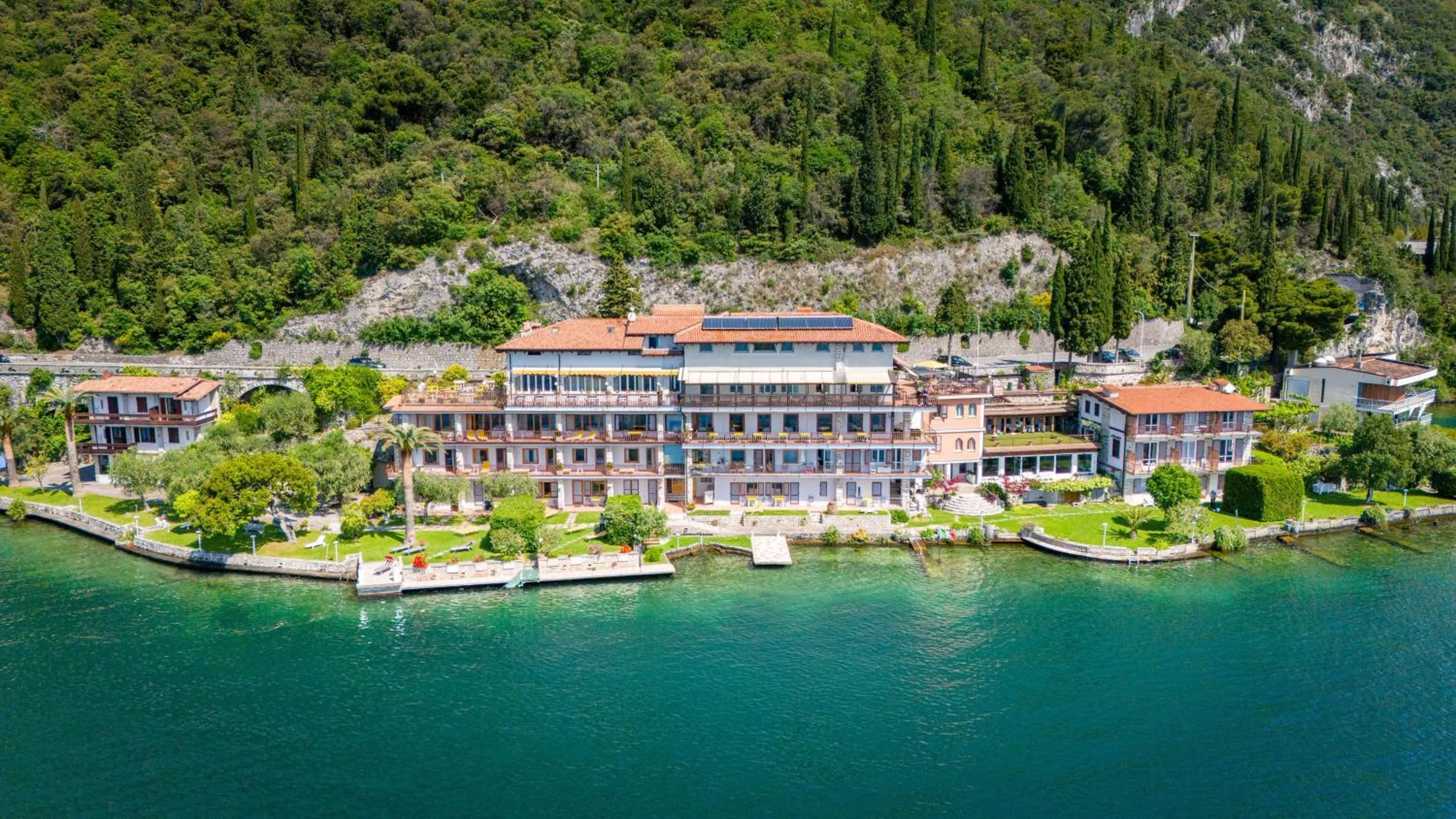 Property building in Hotel Forbisicle