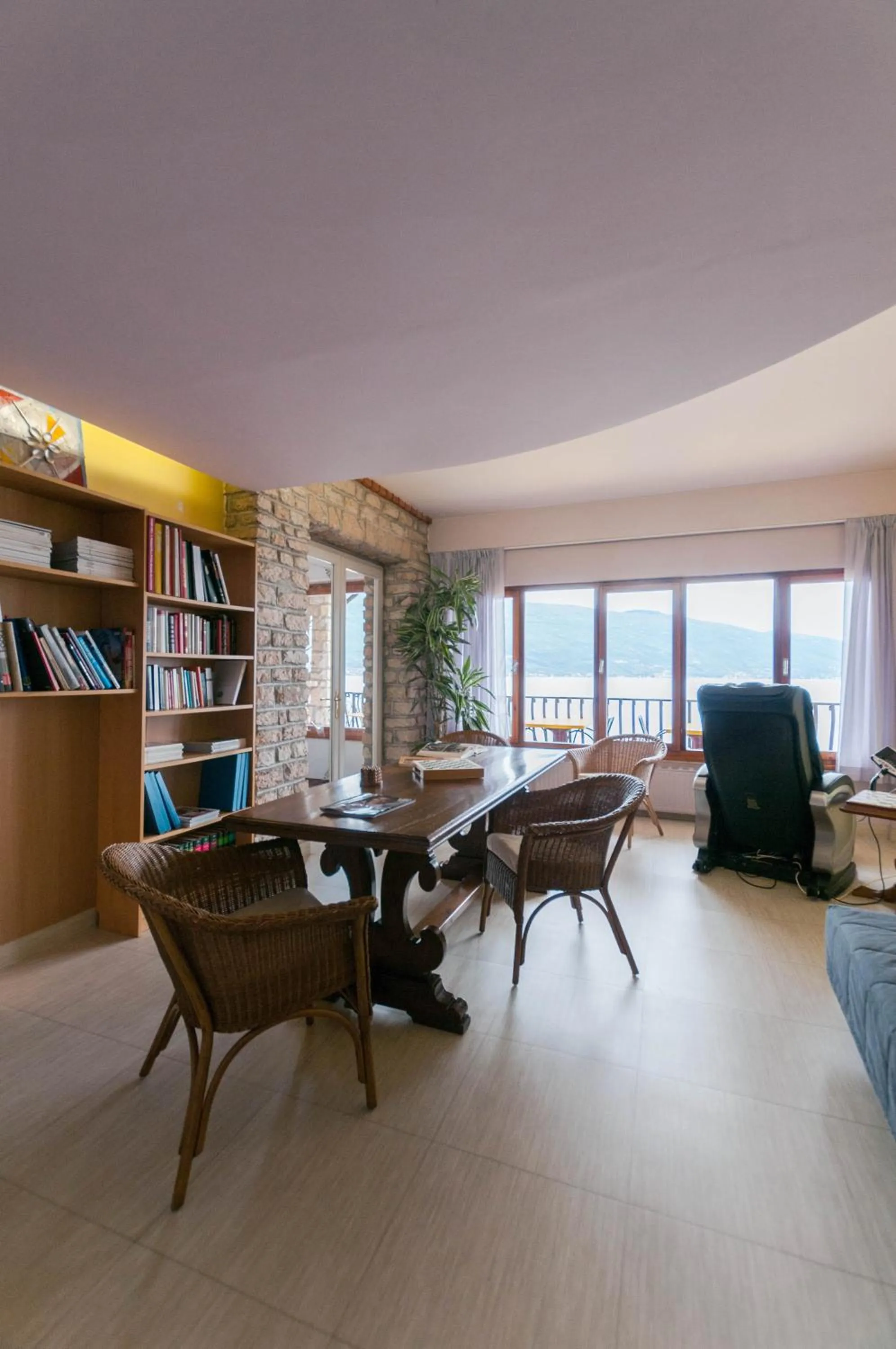 Seating area in Hotel Forbisicle