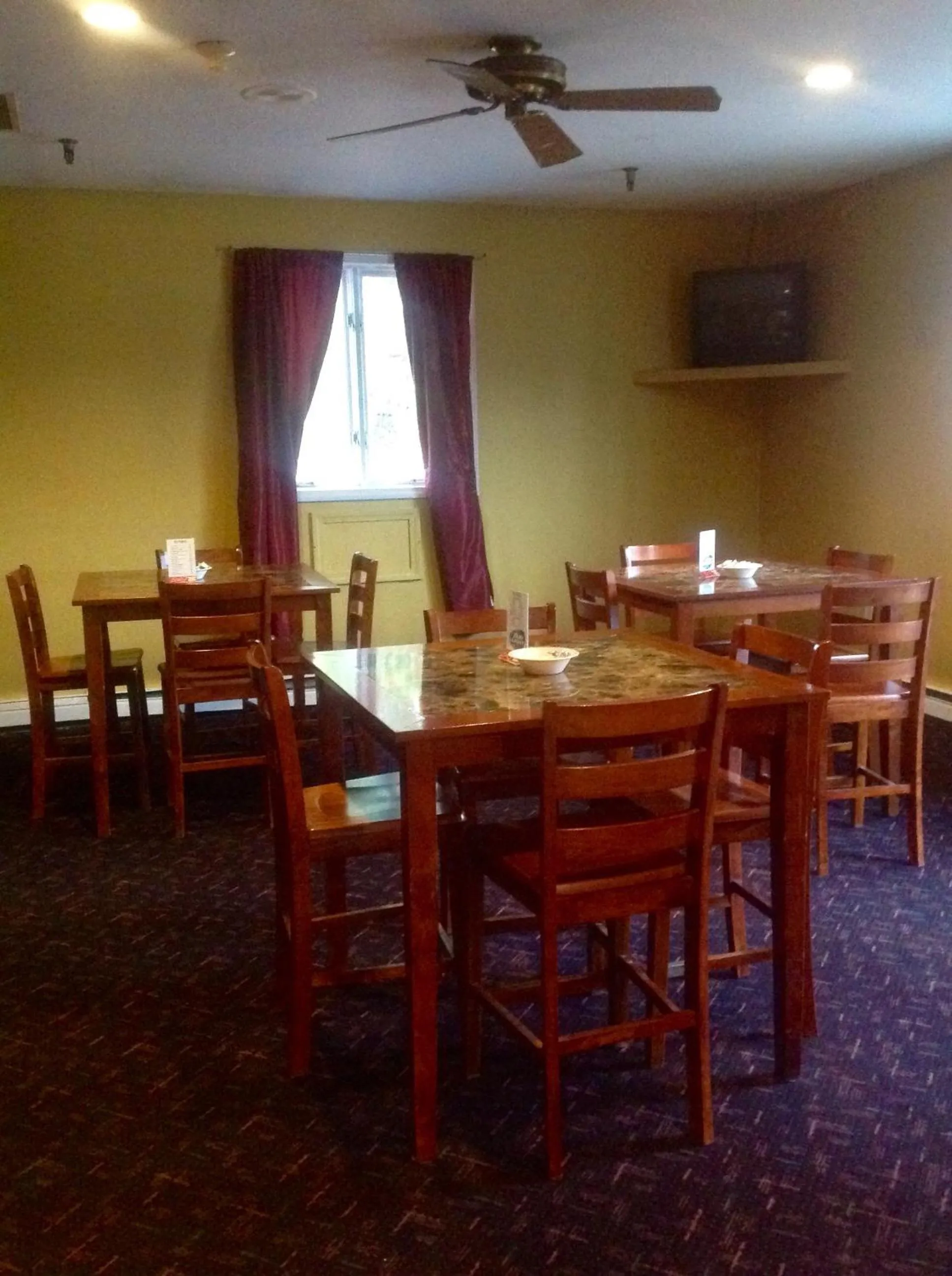 Restaurant/places to eat in Hotel Terrace