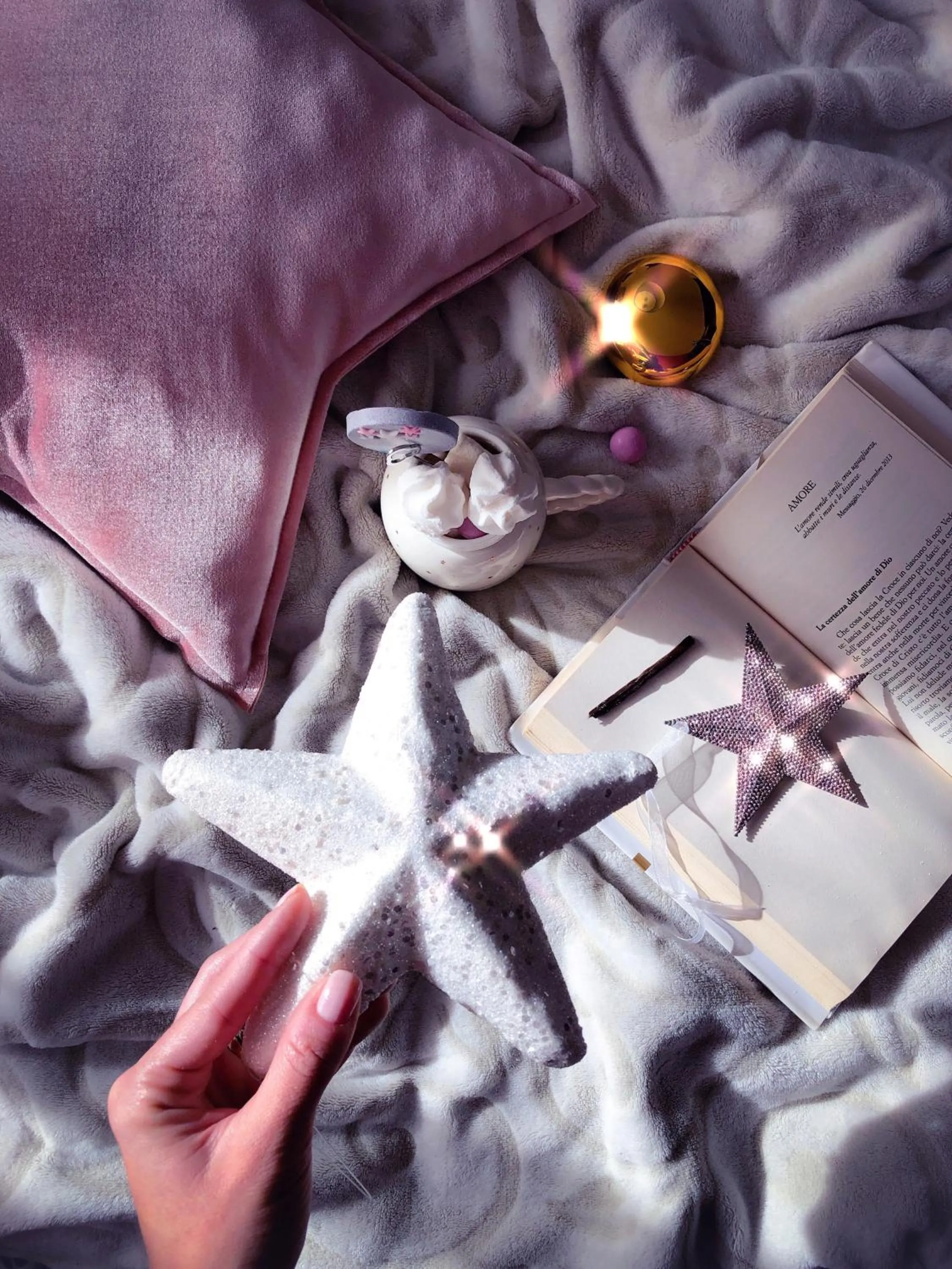 Decorative detail, Bed in B&B Policlinico Gaspare Rodolico