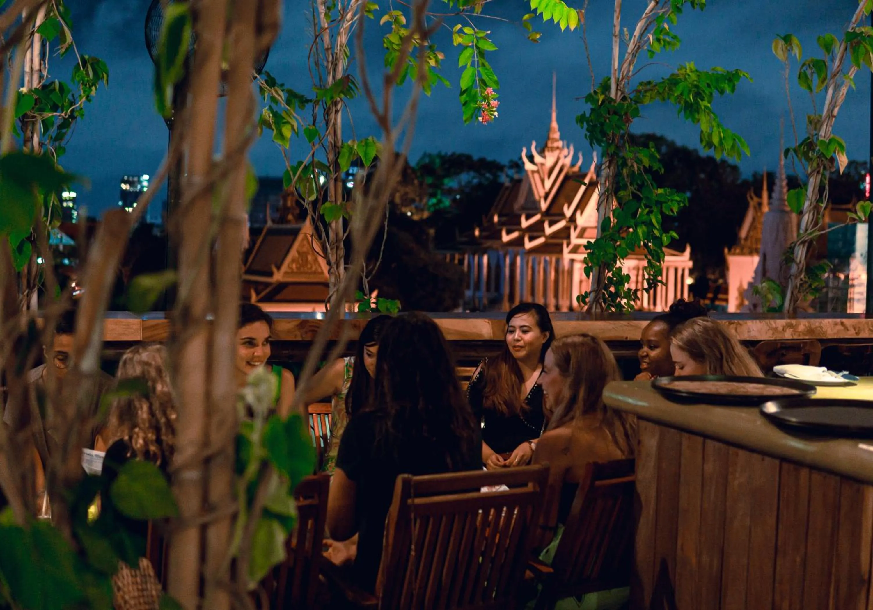 Restaurant/places to eat in Palace Gate Hotel & Resort by EHM