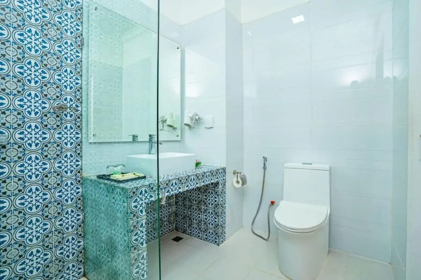 Shower in Kampot View Boutique Shower in Kampot View Boutique