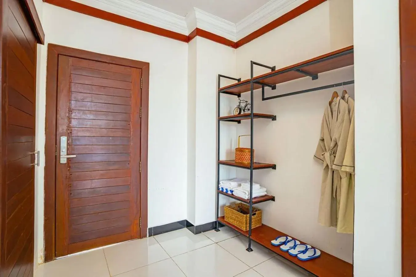 wardrobe in Kampot View Boutique wardrobe in Kampot View Boutique