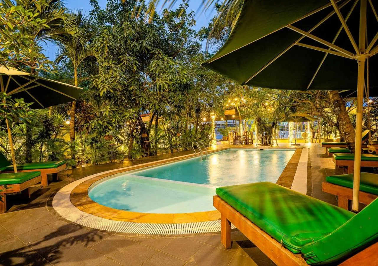 Swimming pool in Kampot View Boutique