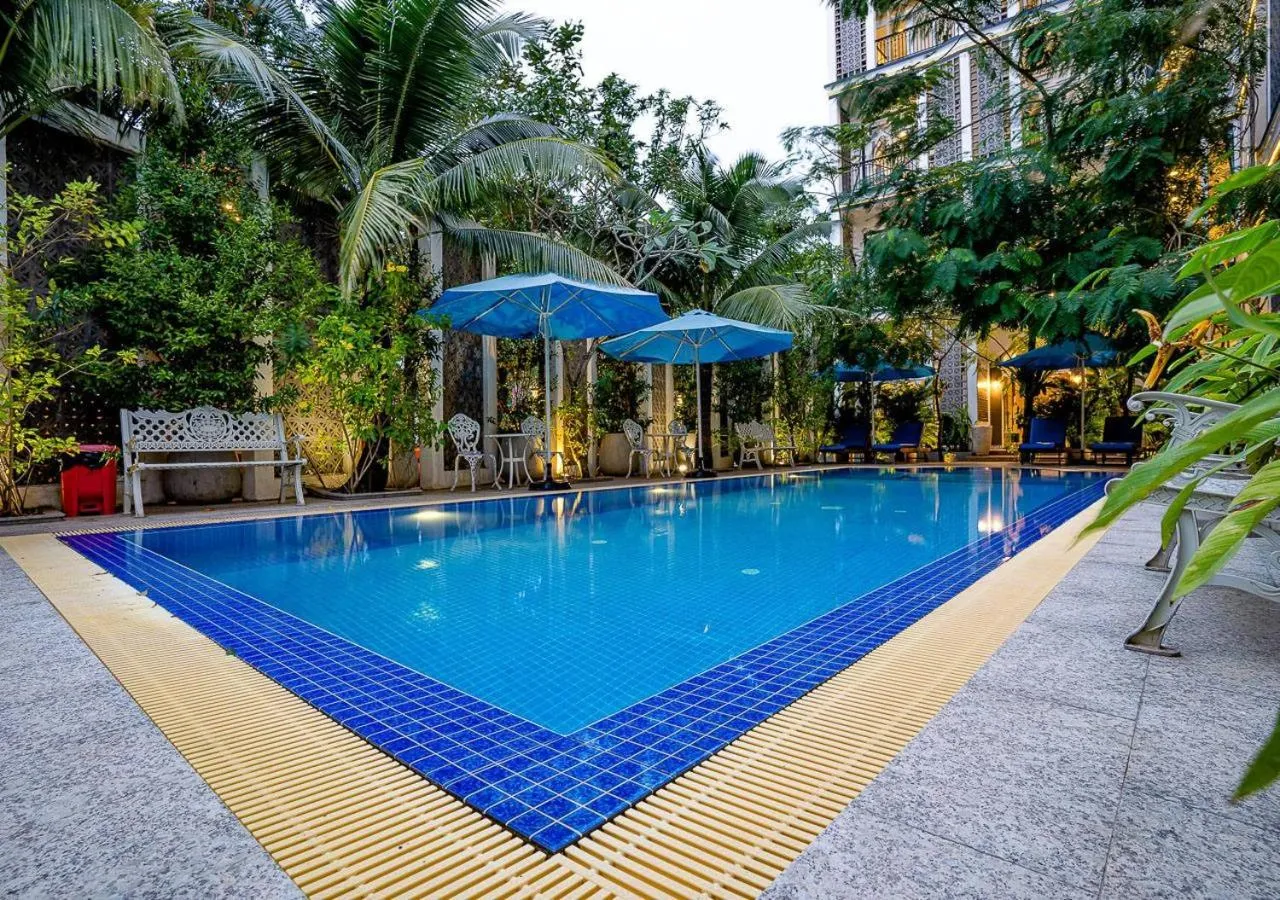 Swimming pool in Kampot View Boutique
