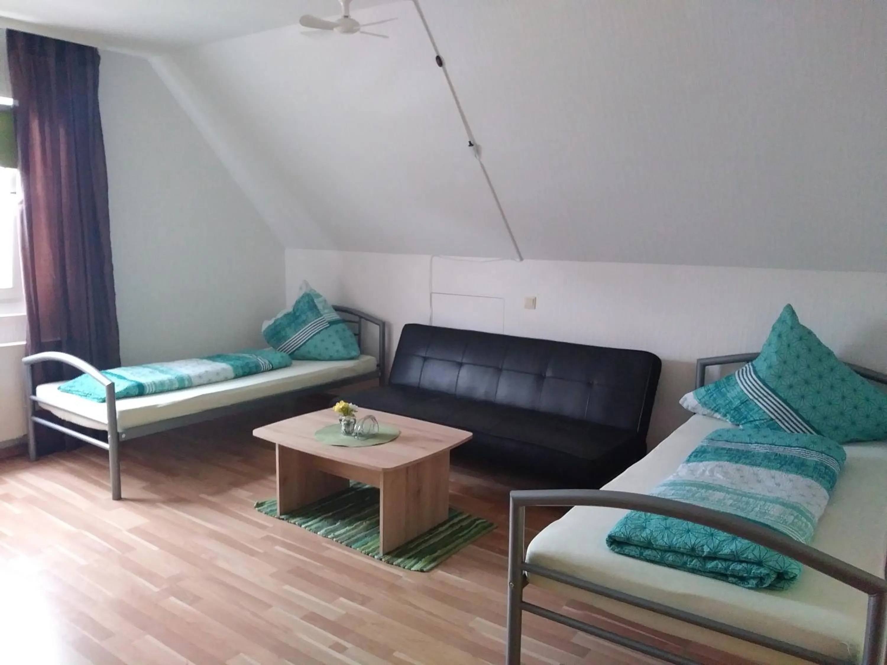 Gäste Monteurzimmer Haus Südstadt