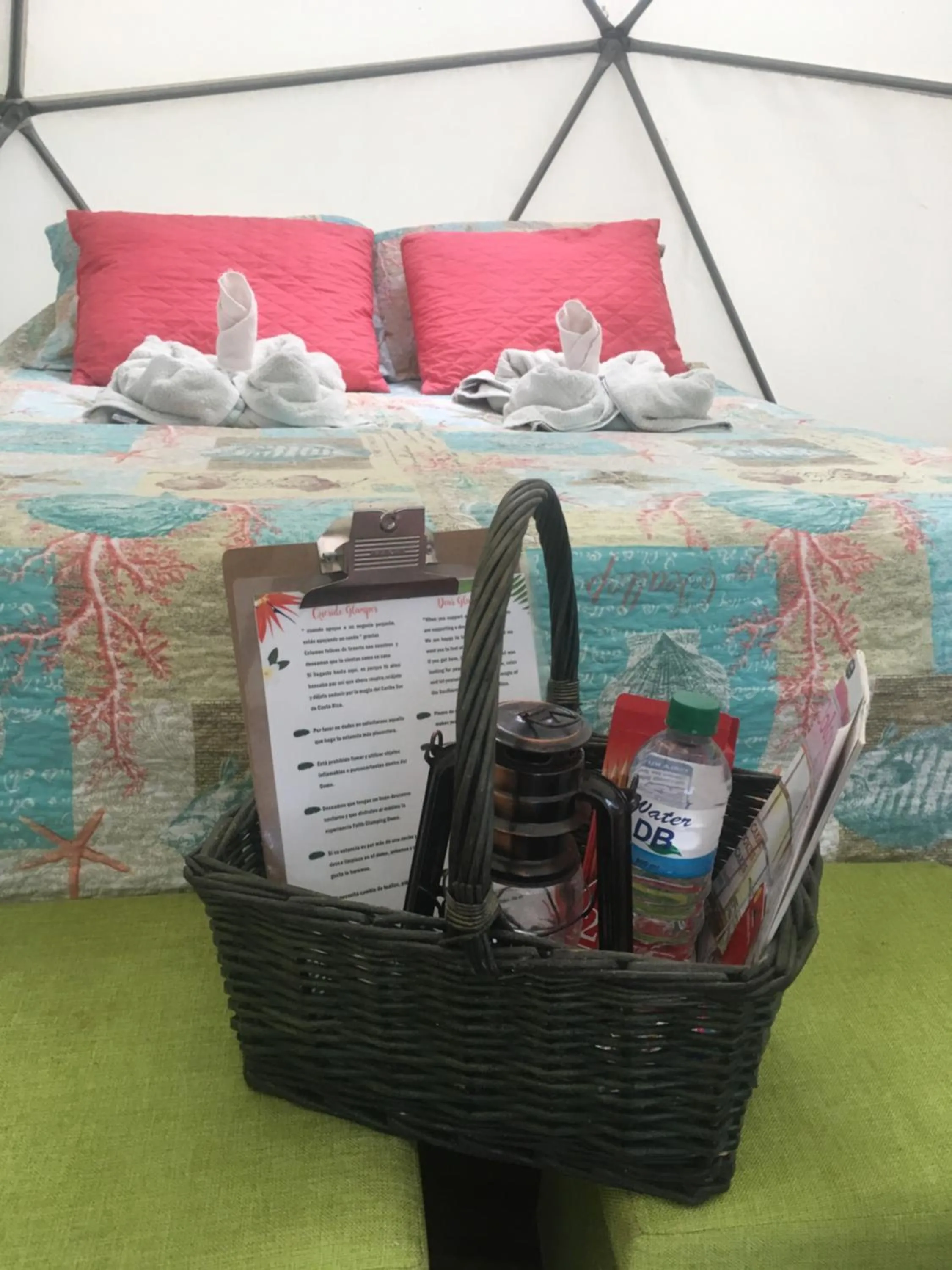 Bedroom, Bed in Hotel Faith Glamping Dome Costa Rica