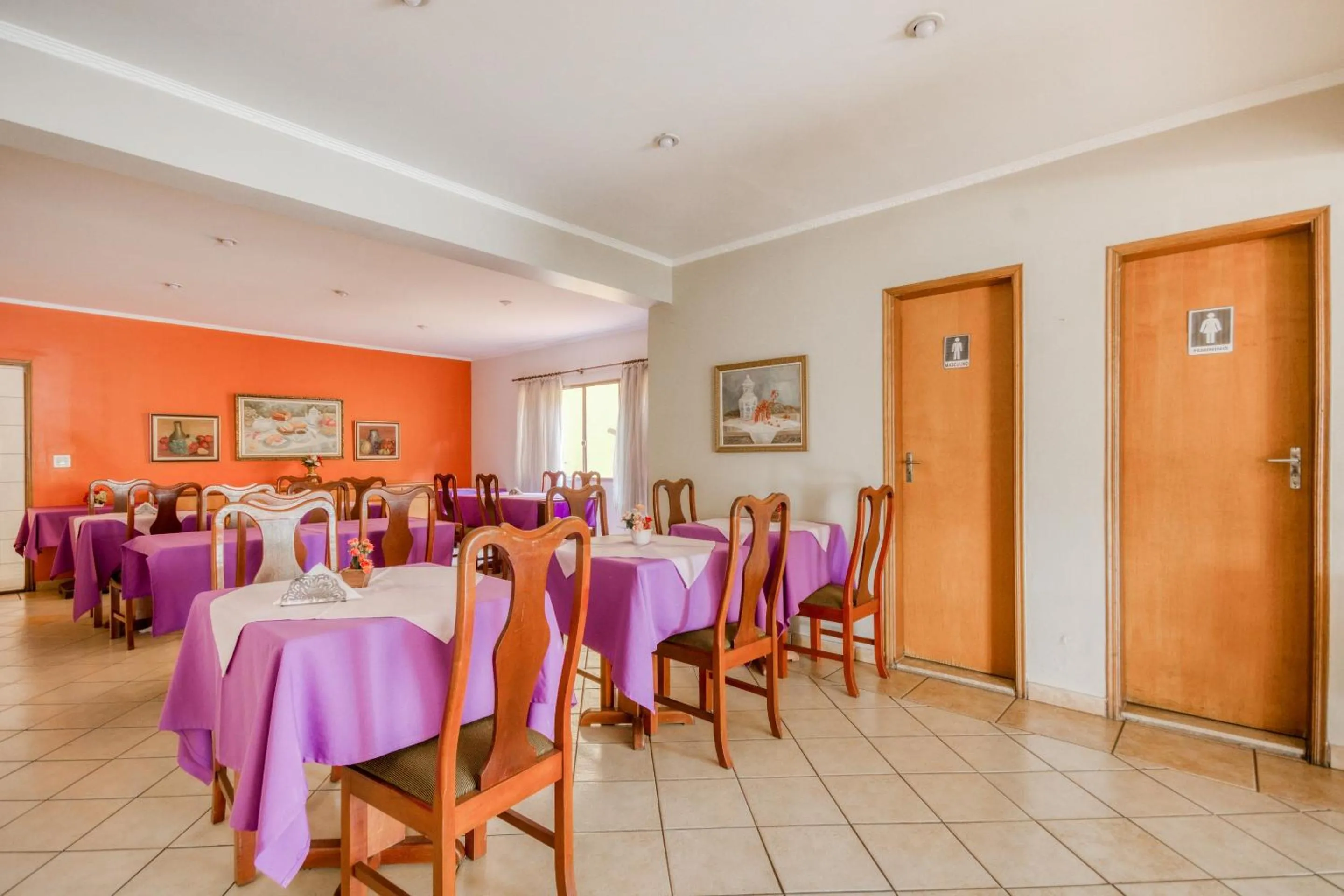 Restaurant/places to eat in OYO Hotel Vila Rica, Ribeirão Preto