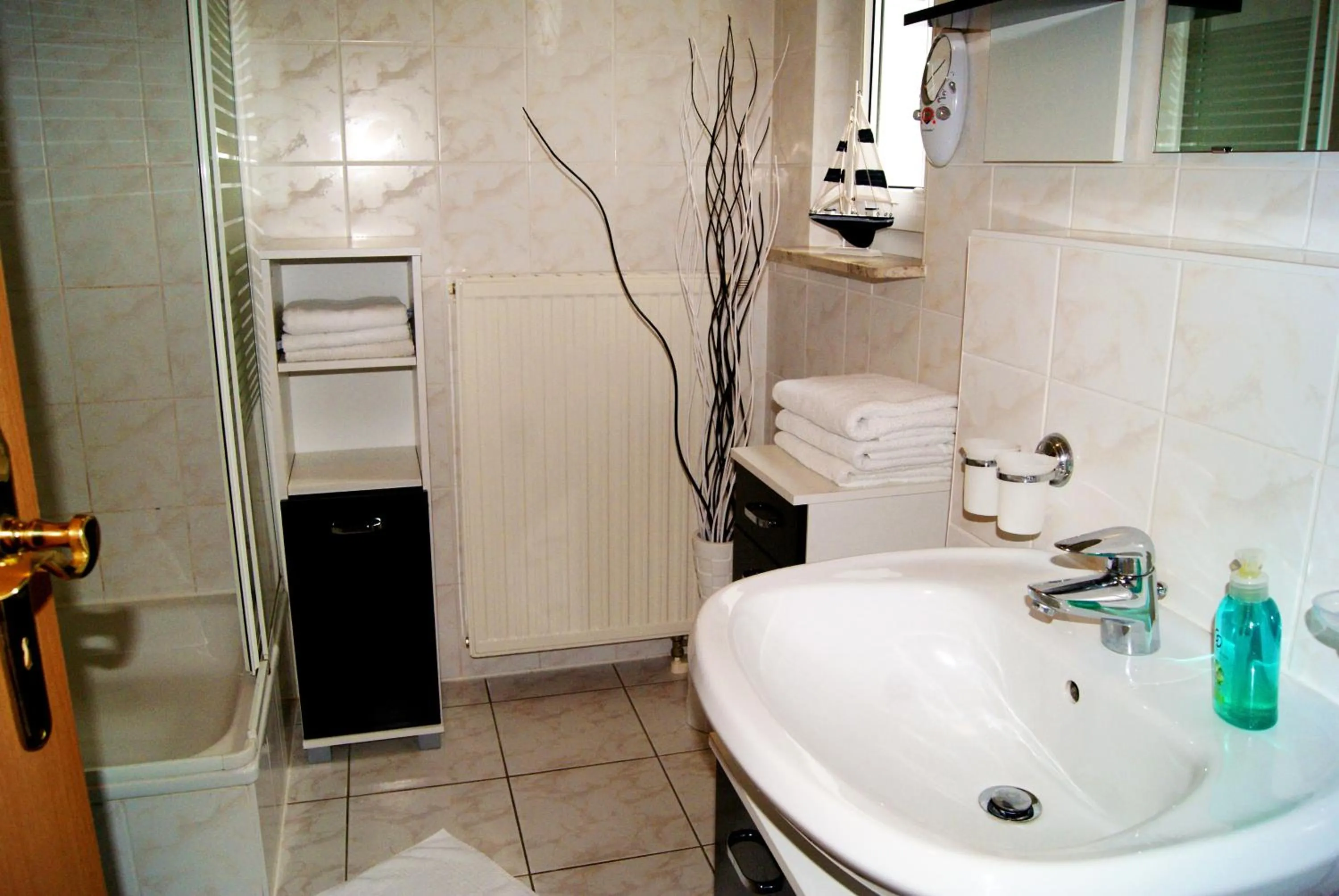 Bathroom in " Residenz Seeblick" Studio 15 Manhatten