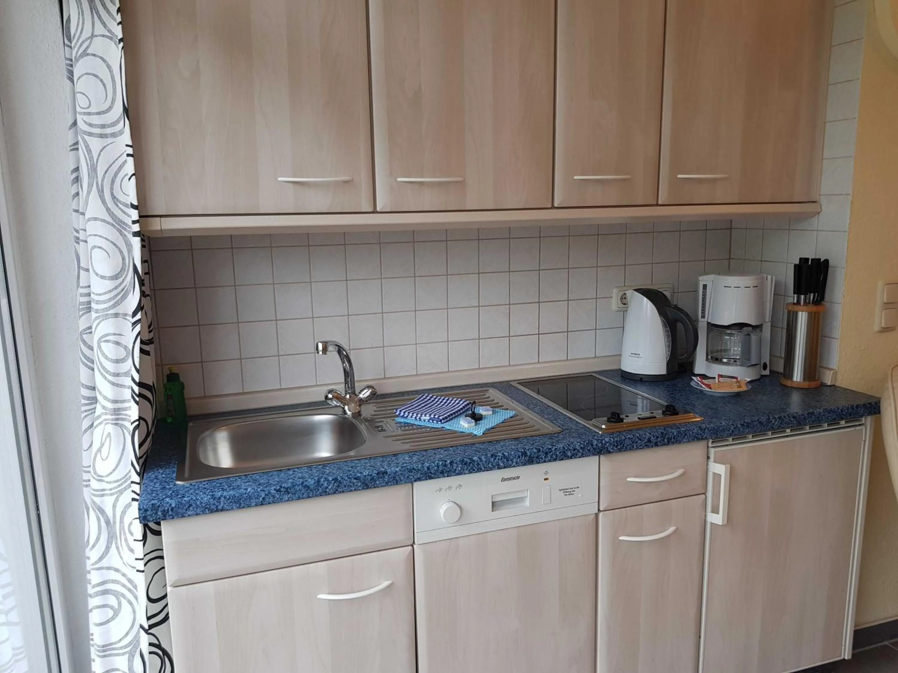 Kitchen or kitchenette in " Residenz Seeblick" Studio 15 Manhatten