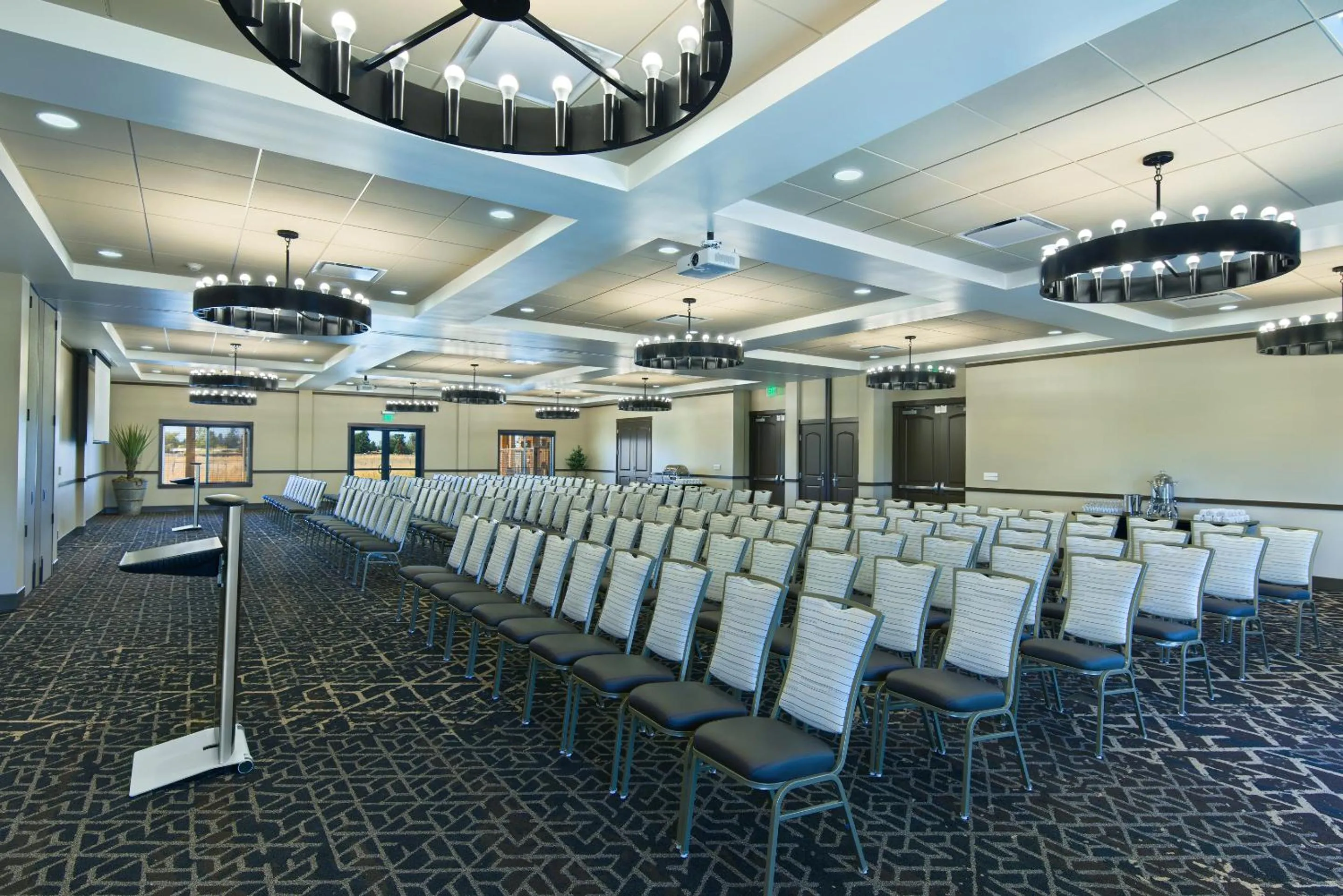 Business facilities in Oxford Suites Sonoma - Rohnert Park