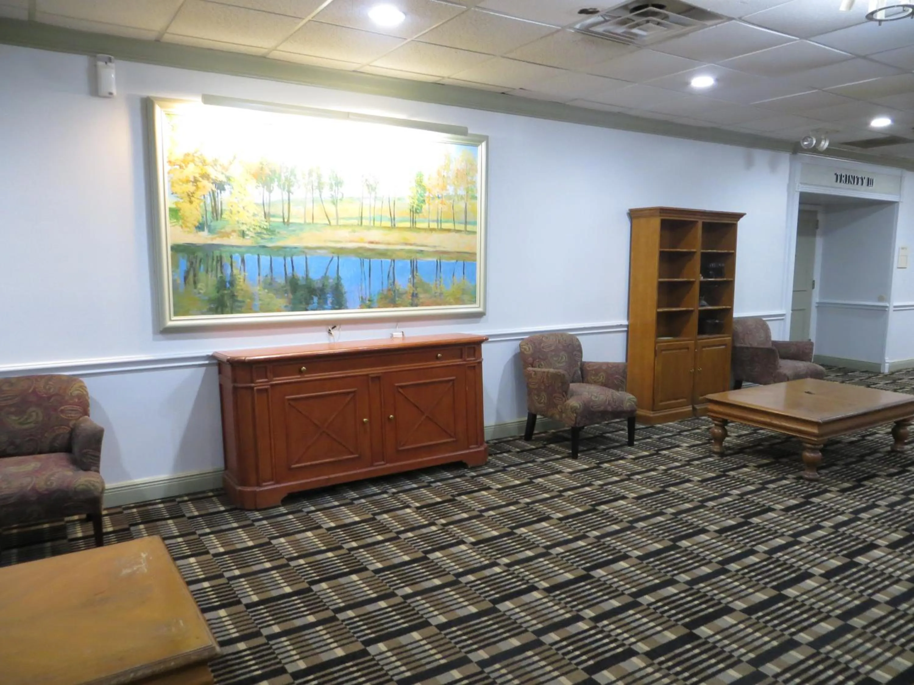 Lounge or bar, TV/Entertainment Center in Olive Tree Hotel and Banquet halls