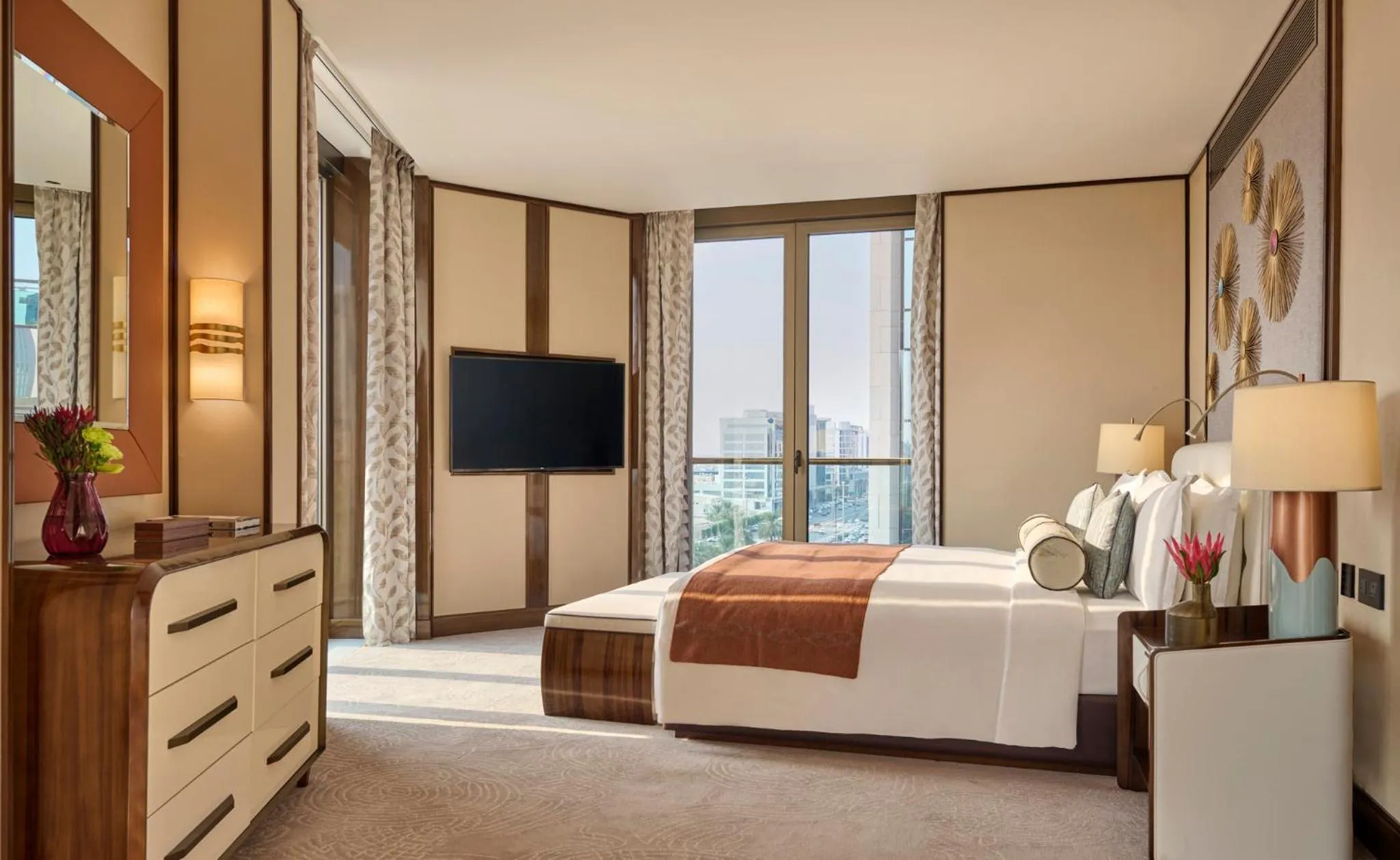 Photo of the whole room, Bed in Mandarin Oriental Al Faisaliah, Riyadh