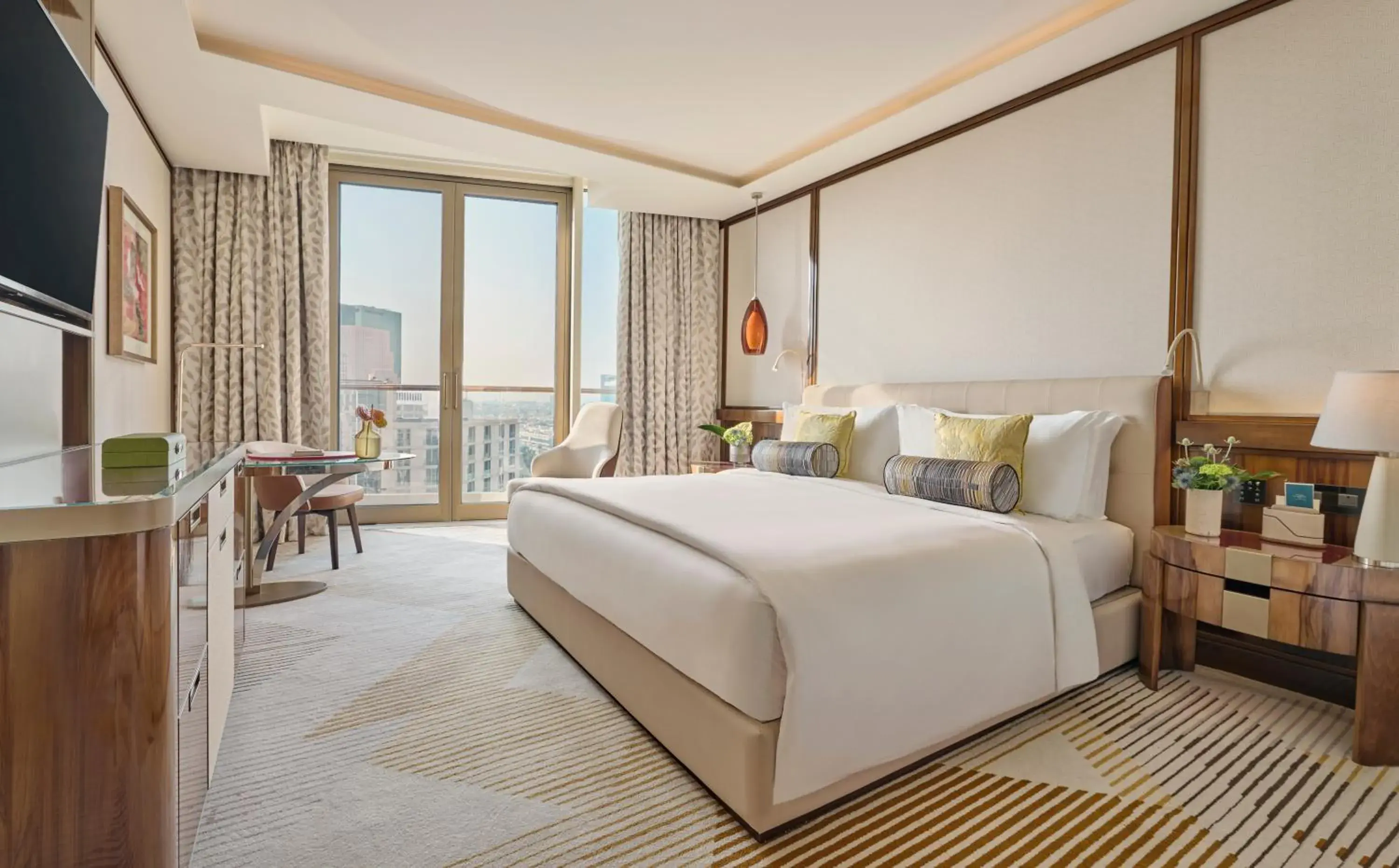 Bed in Mandarin Oriental Al Faisaliah, Riyadh Bed in Mandarin Oriental Al Faisaliah, Riyadh