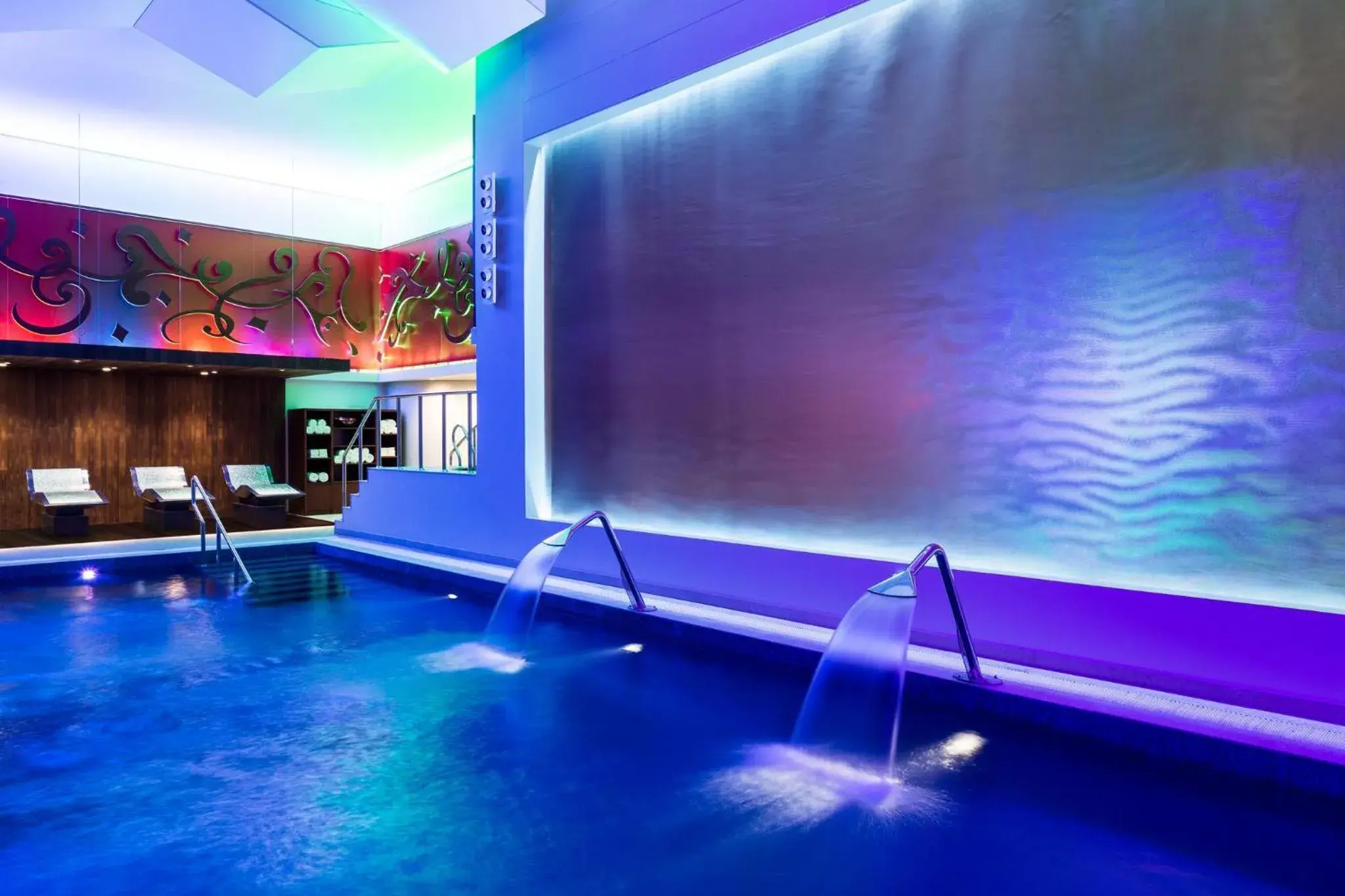 Swimming pool in Mandarin Oriental Al Faisaliah, Riyadh Swimming pool in Mandarin Oriental Al Faisaliah, Riyadh