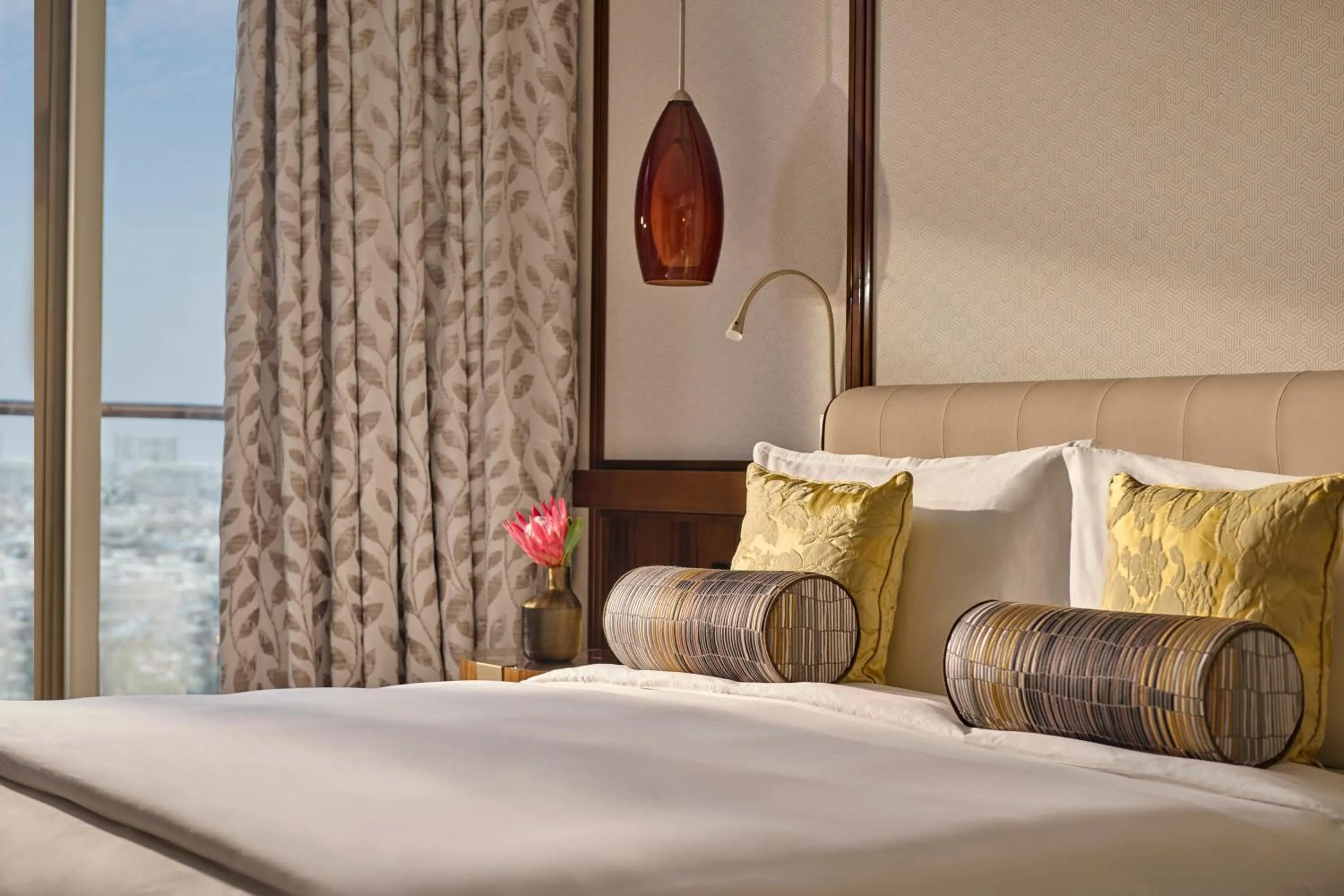 Bed in Mandarin Oriental Al Faisaliah, Riyadh