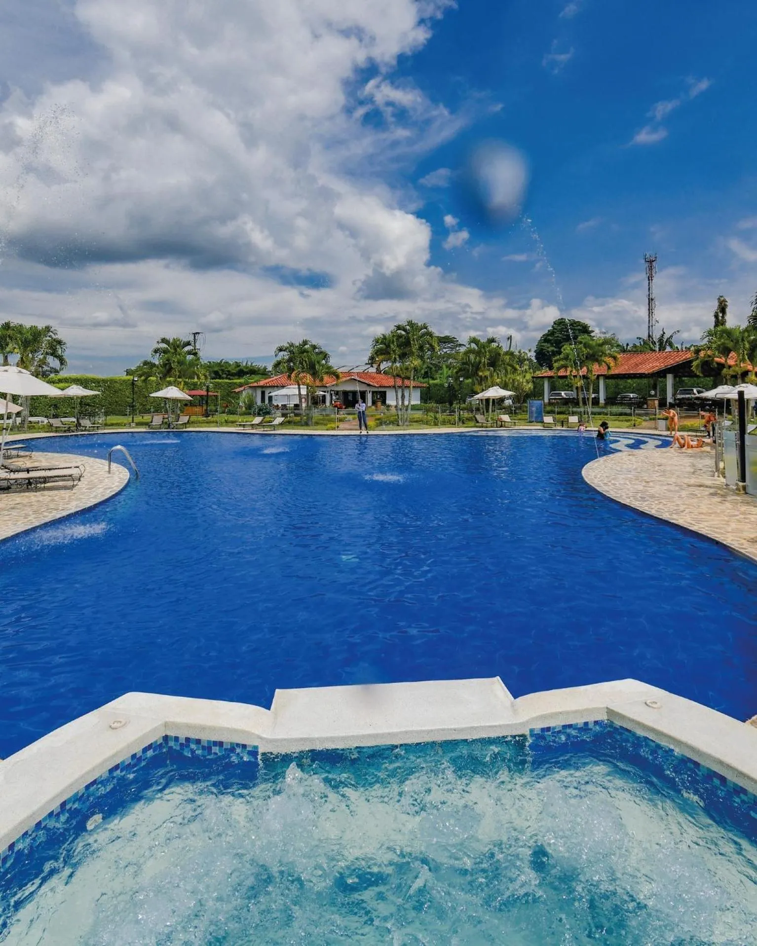 Swimming pool in Hotel Campestre Cafe Cafe