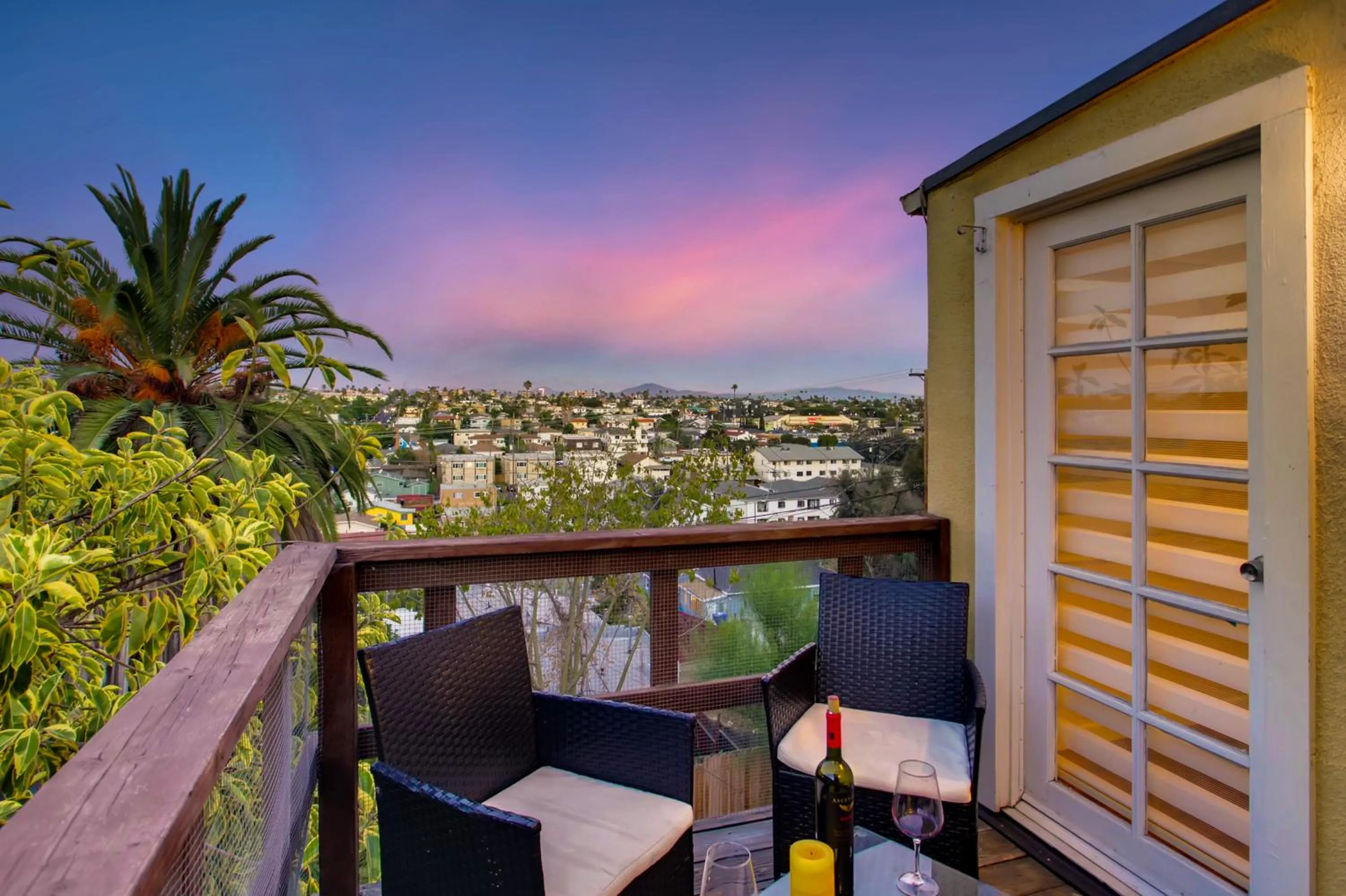 Property building in Casa California - Backyard, BBQ, Firepit & Near Beaches