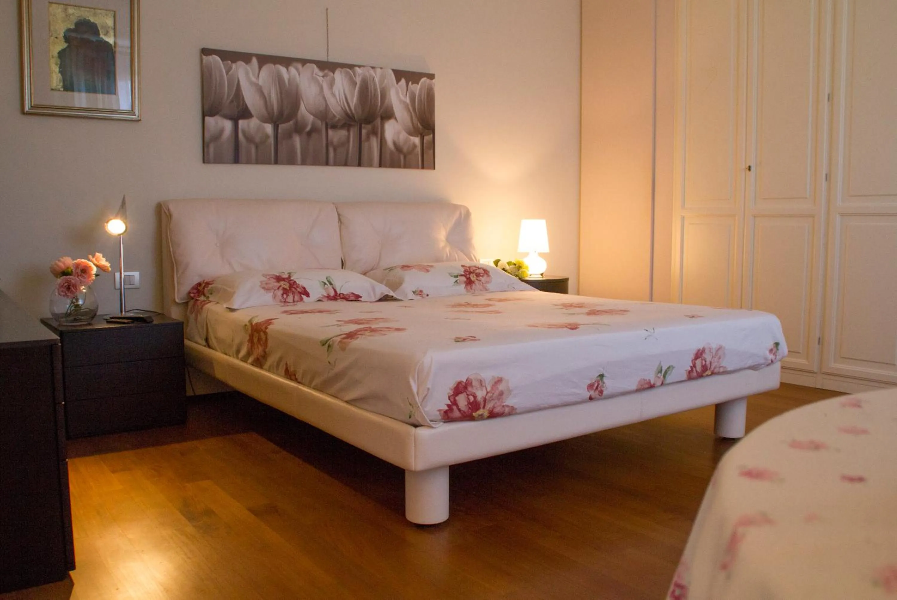 Photo of the whole room, Bed in Il Giardino delle Rose