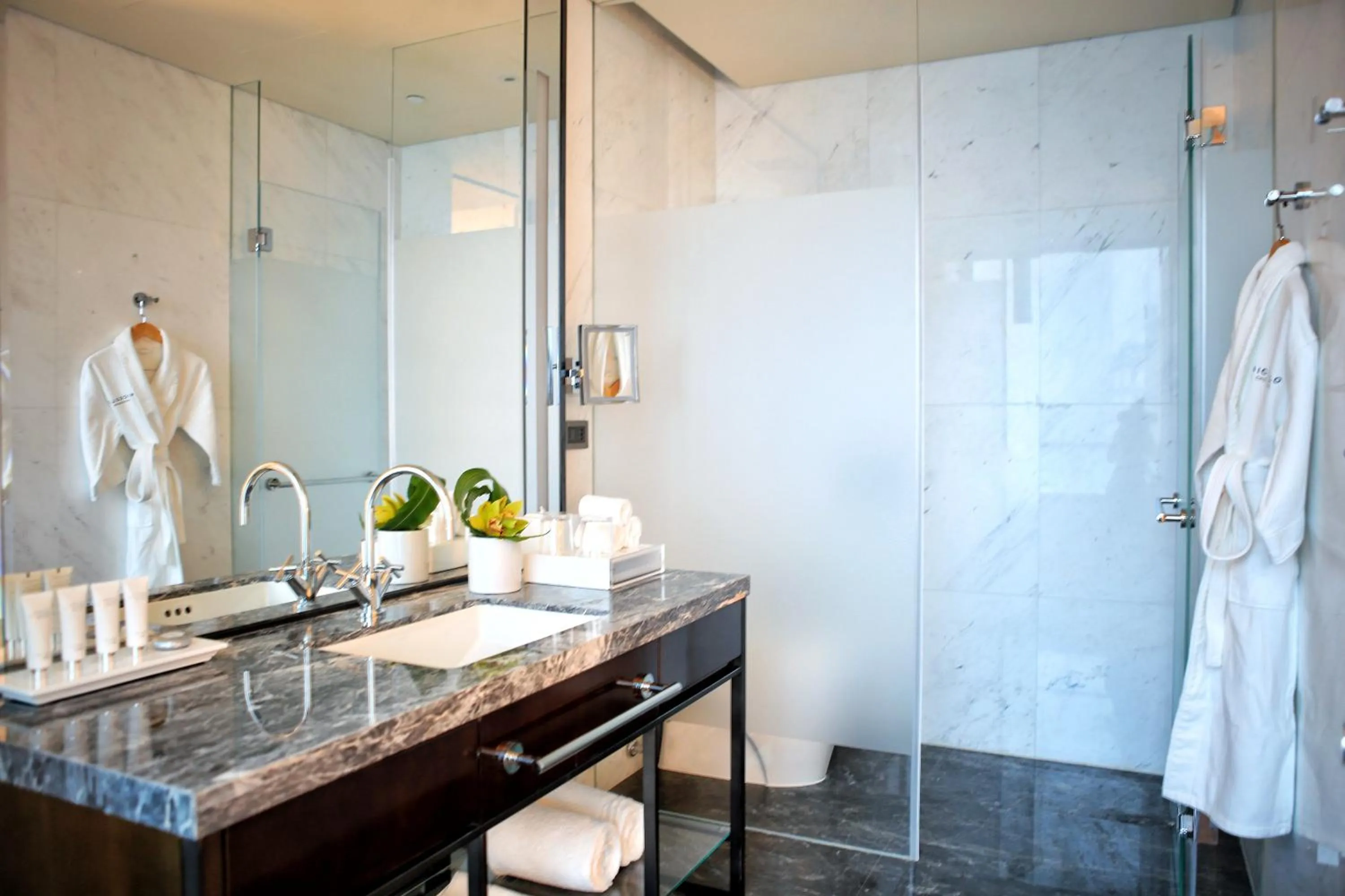 Bedroom in Niccolo Chongqing