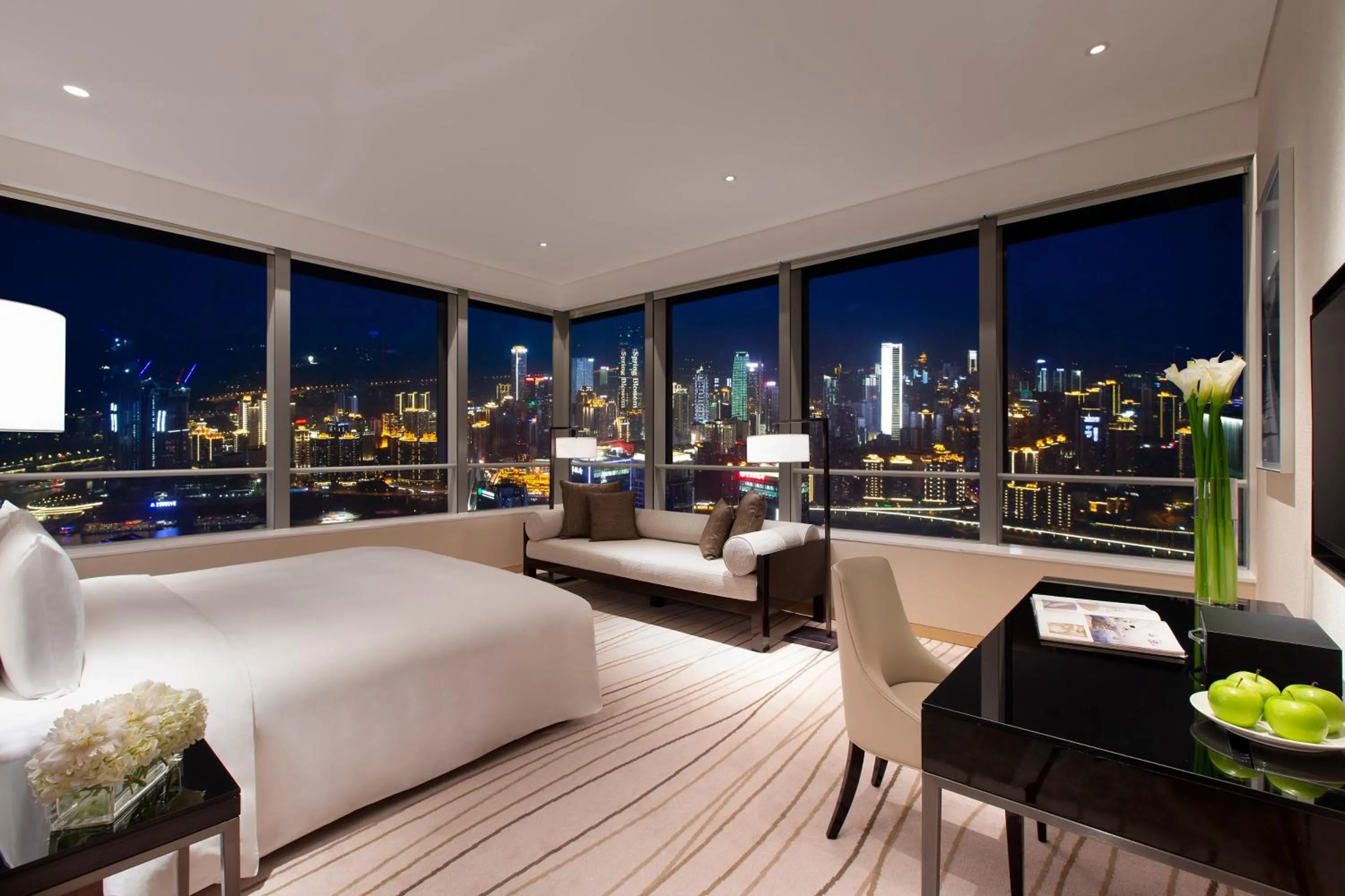 Photo of the whole room in Niccolo Chongqing