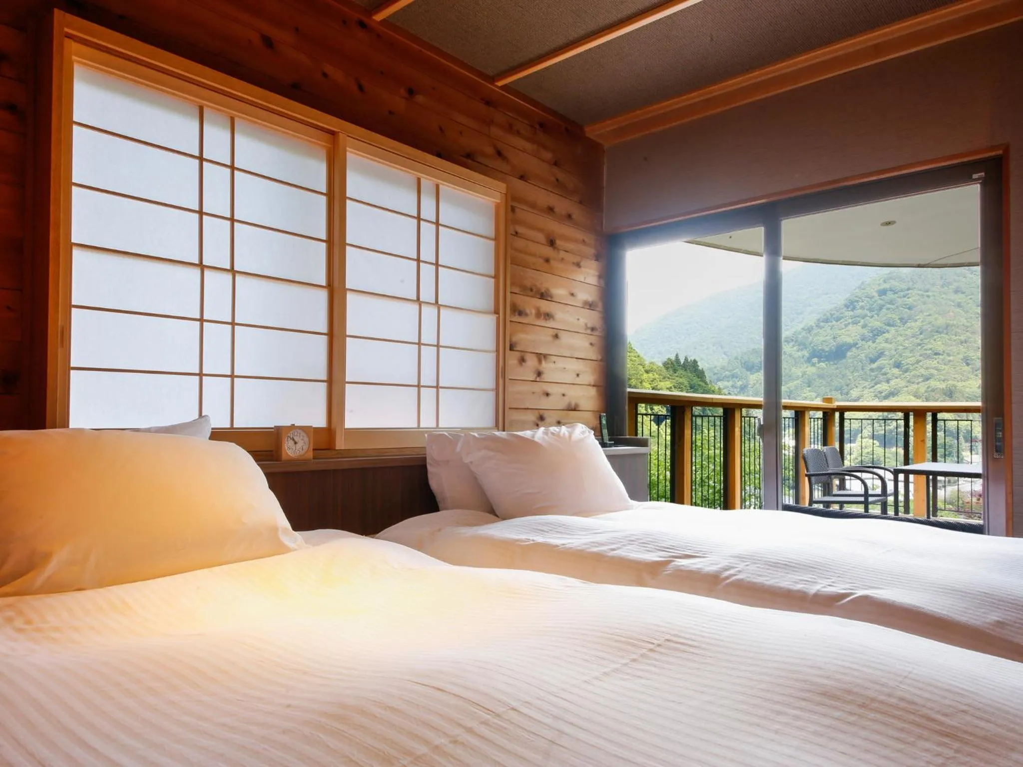 Bedroom, Bed in Asan Kotonami