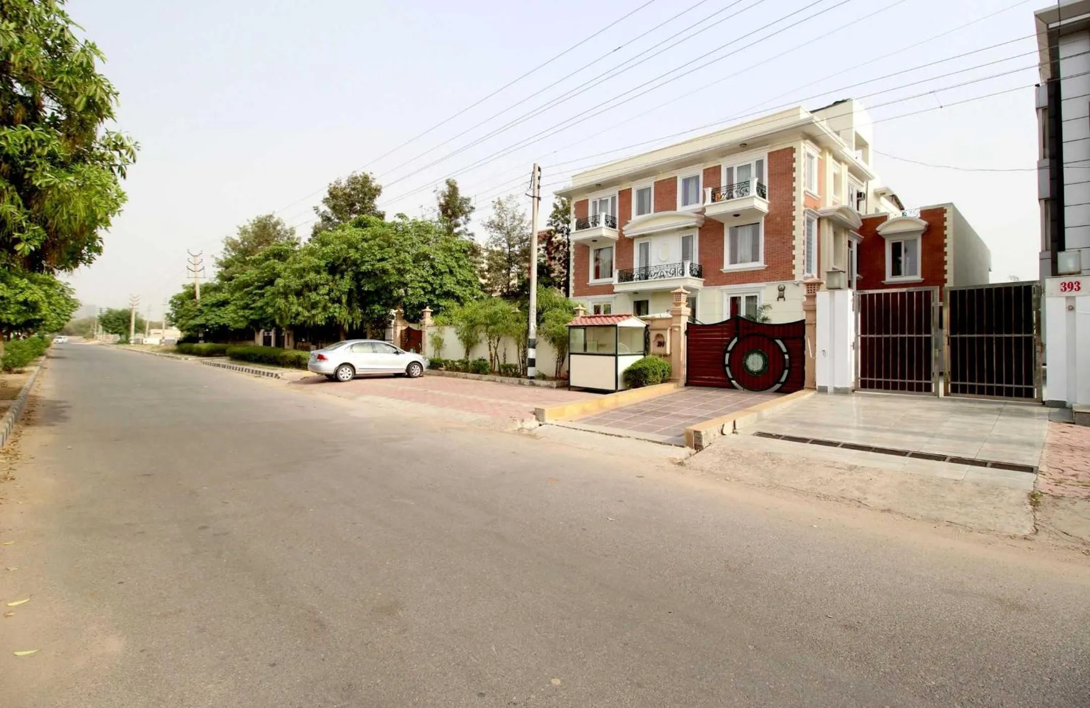 Facade/entrance in Collection O Sakshi