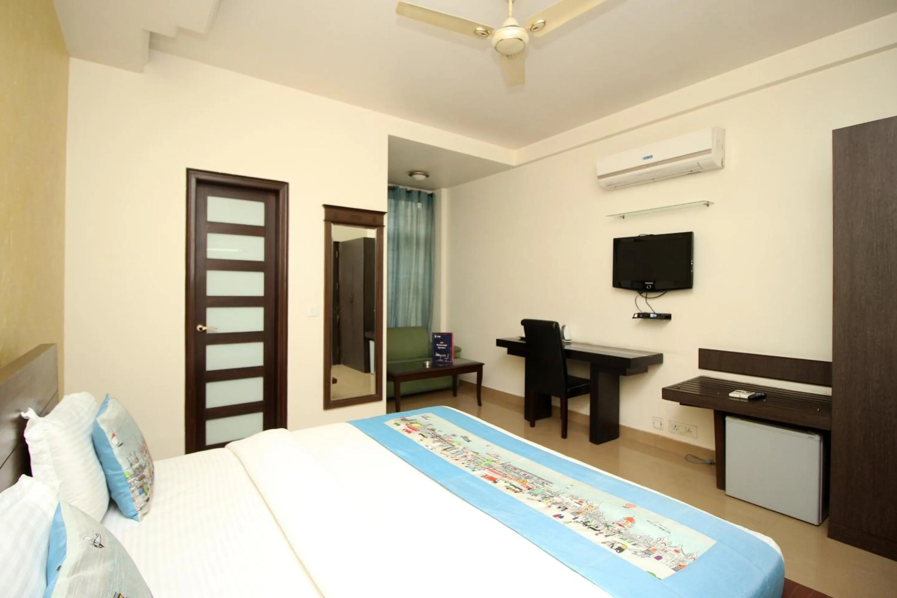 Bedroom, Bed in Collection O Sakshi