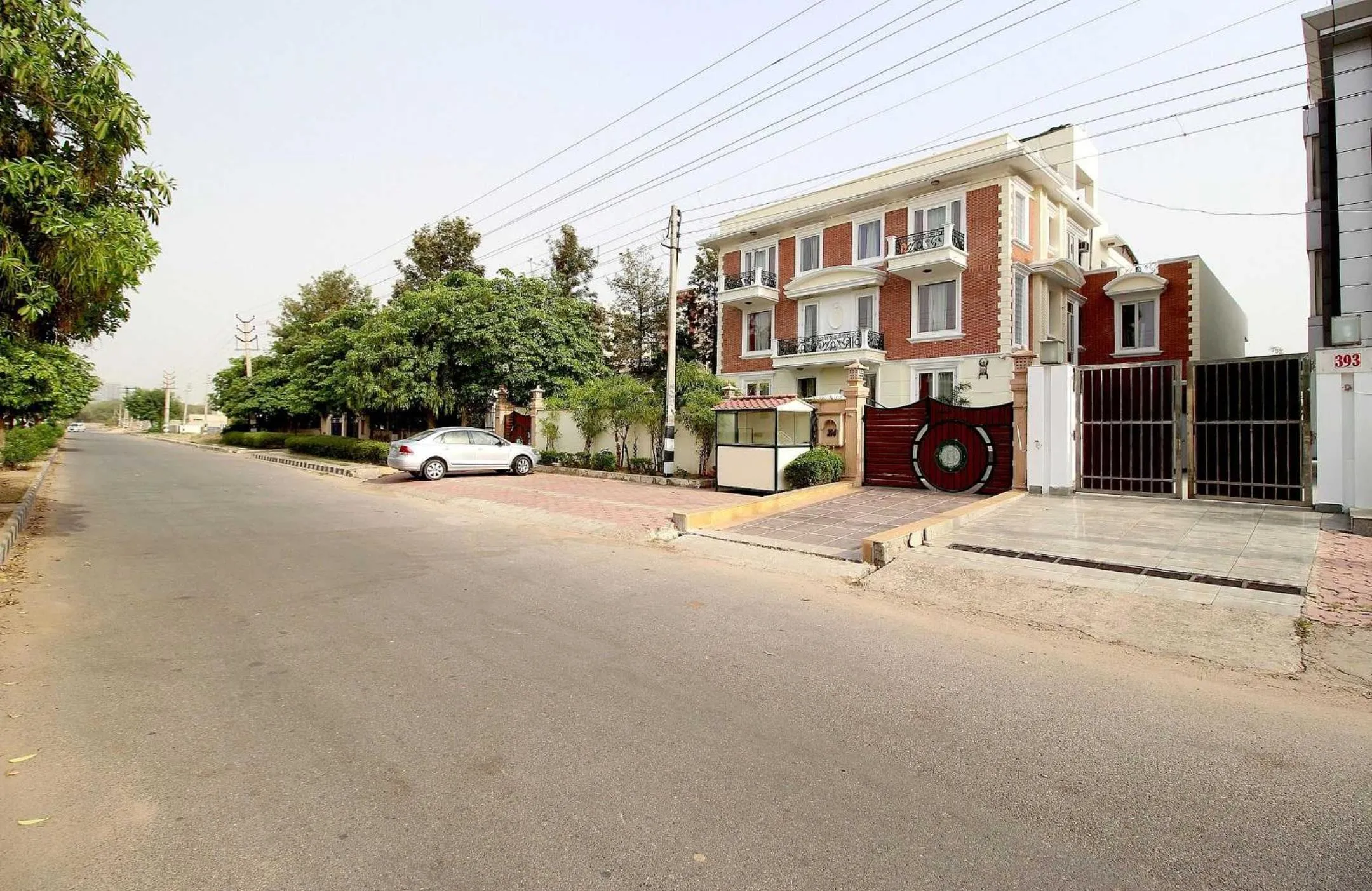 Facade/entrance in Collection O Sakshi