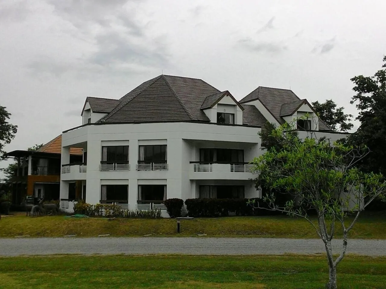 Samerdrow Khao Yai