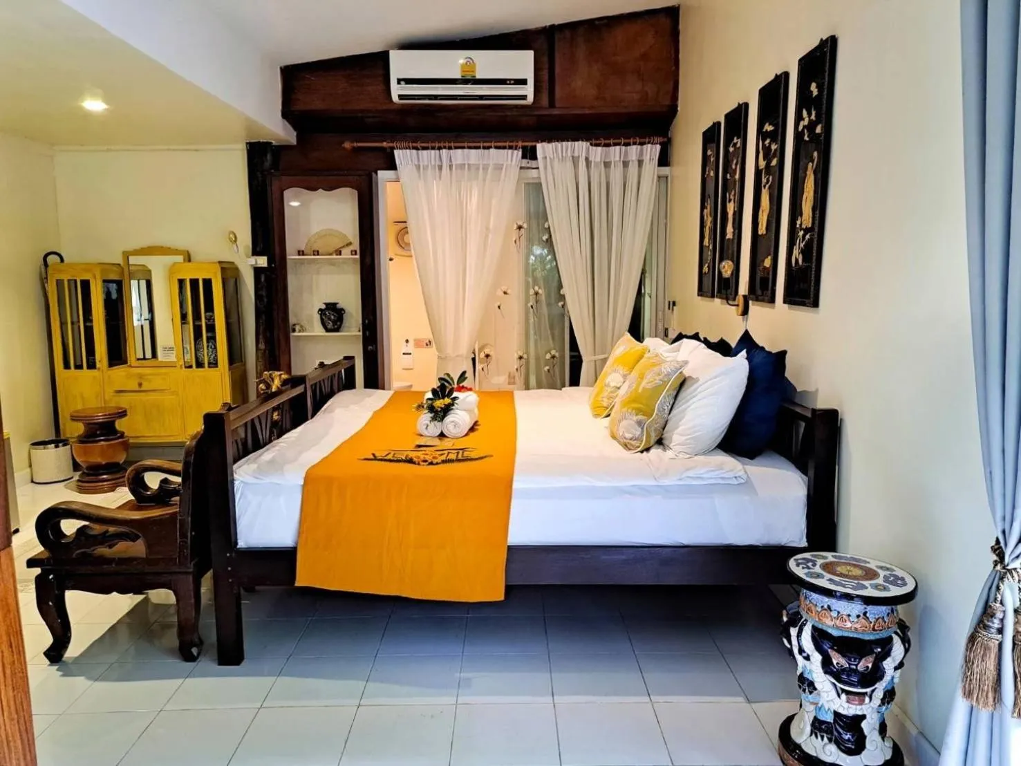 Photo of the whole room, Bed in The Antique Riverside Resort