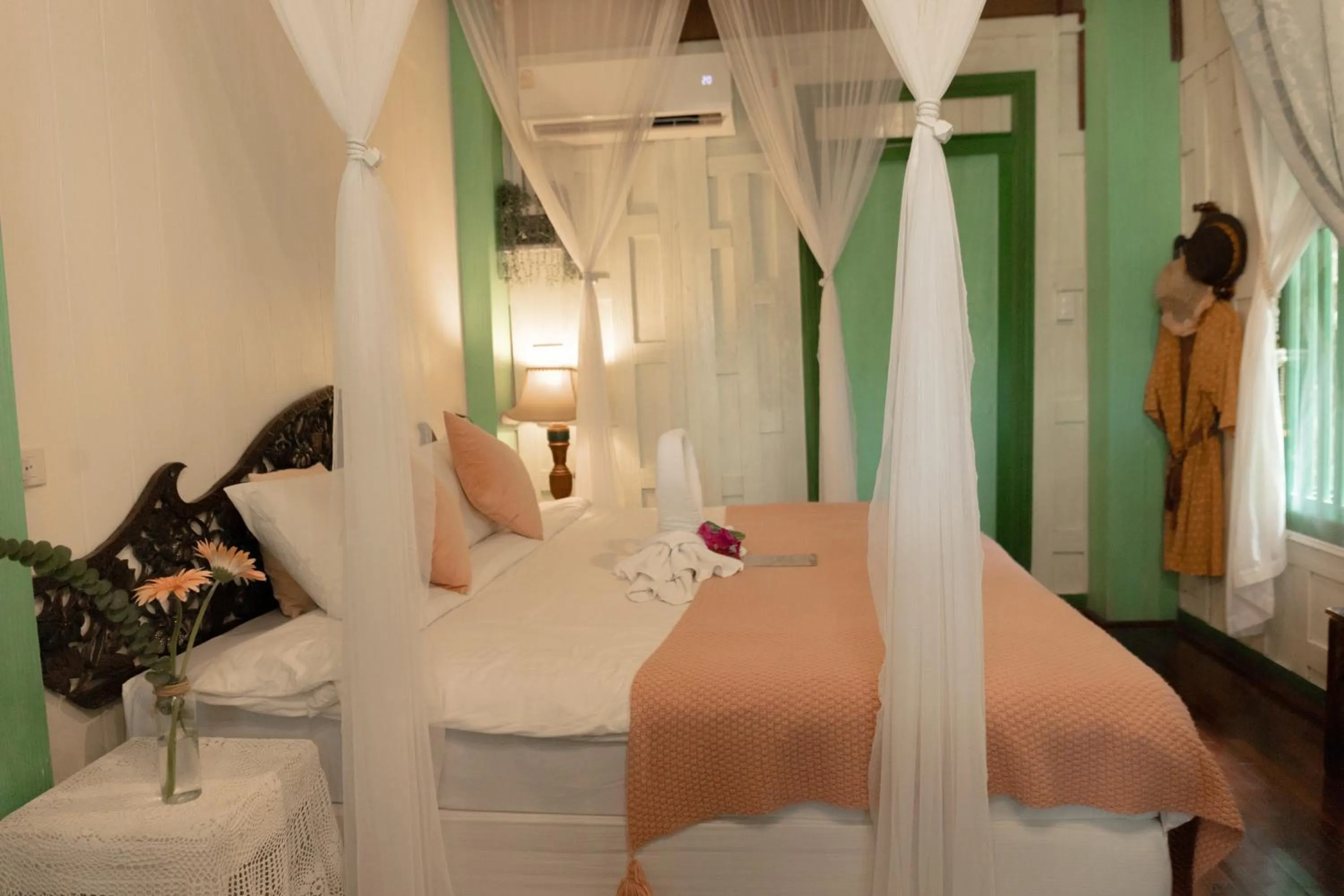 Bedroom, Bed in The Antique Riverside Resort