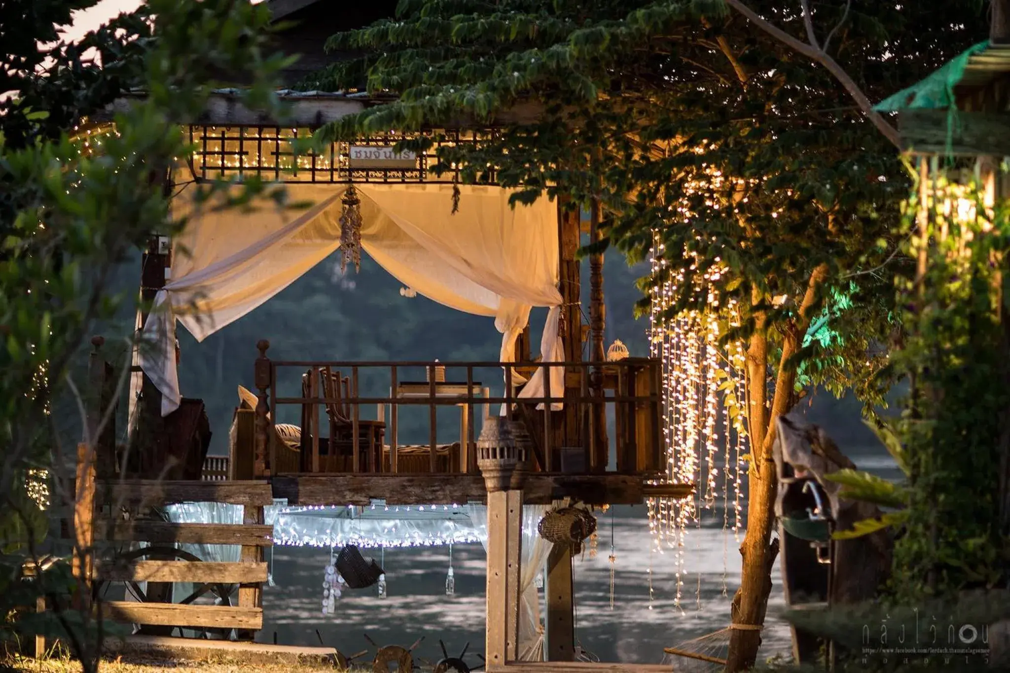 Restaurant/places to eat in The Antique Riverside Resort Restaurant/places to eat in The Antique Riverside Resort