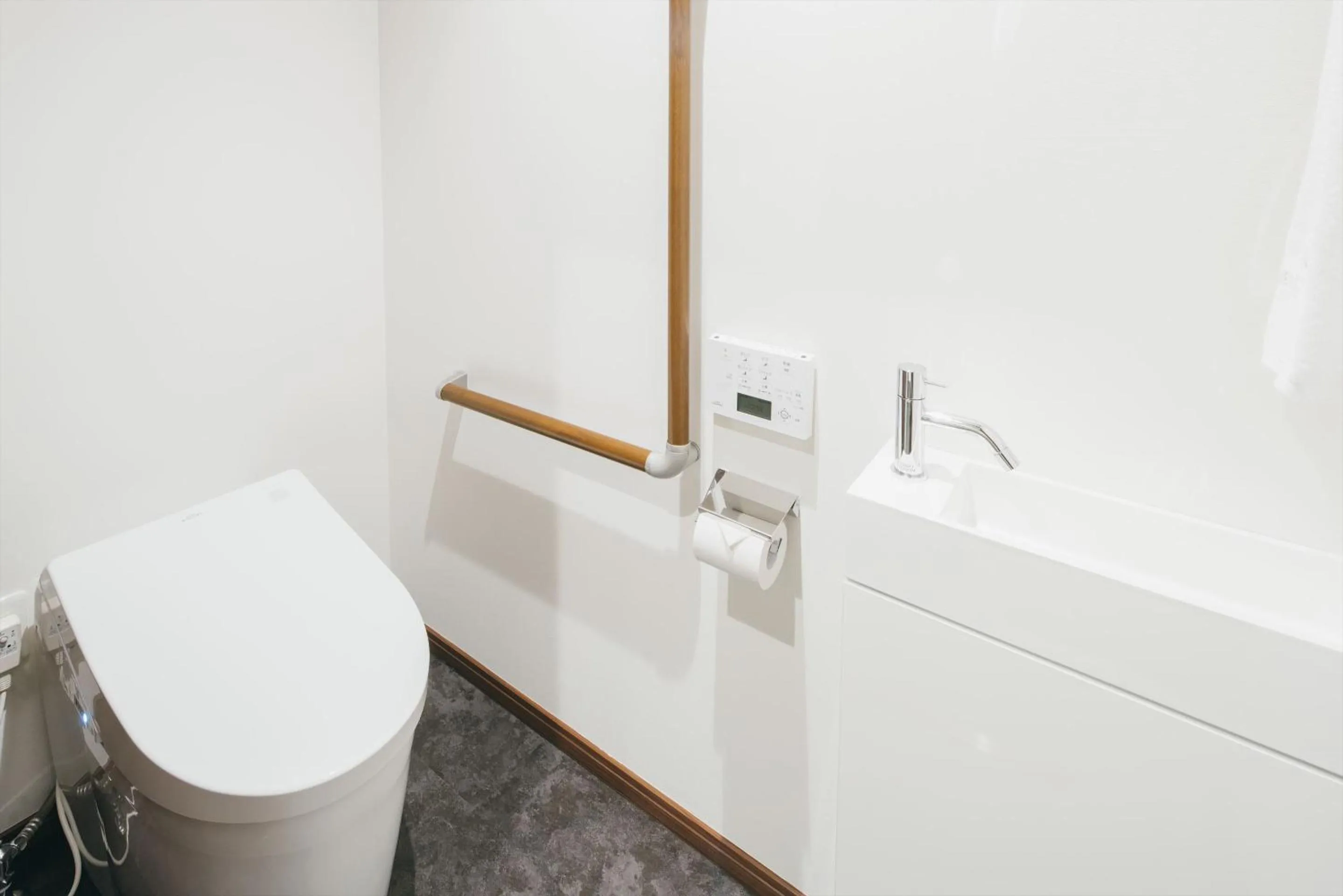 Toilet in RESI STAY GION