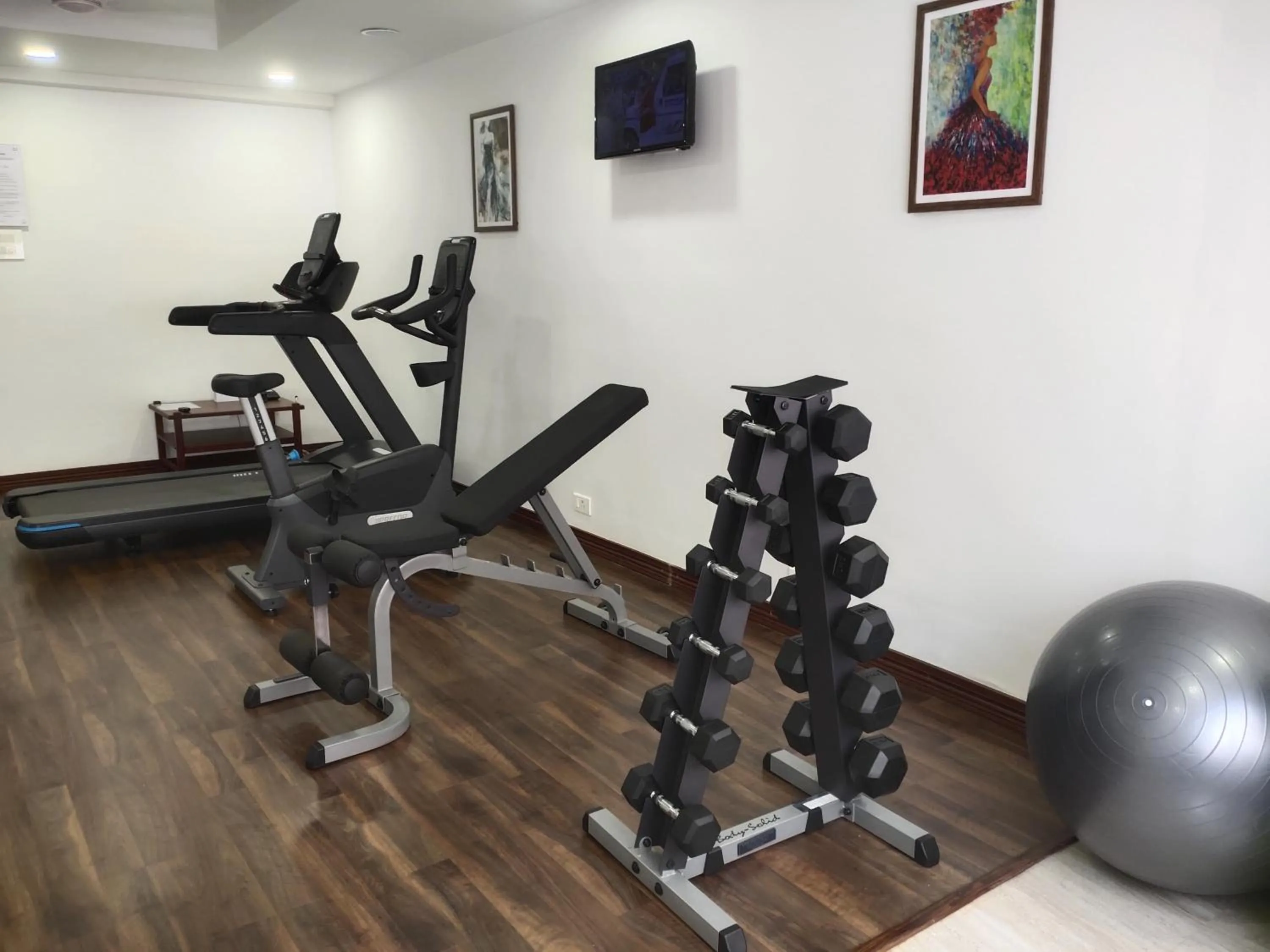 Fitness centre/facilities in Issacs Residency
