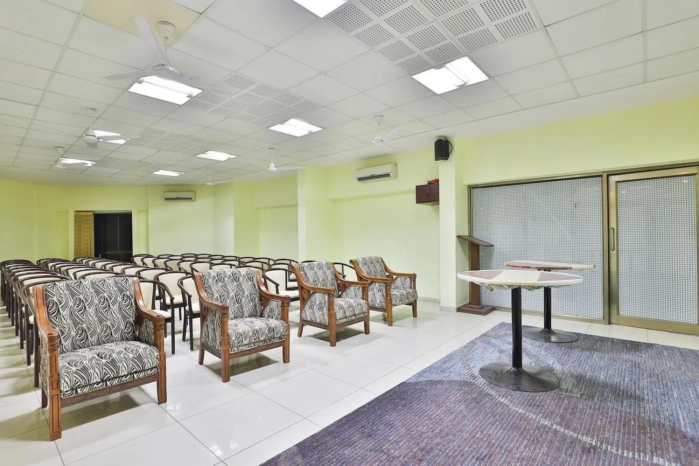 Banquet/Function facilities in VITS Select Bharuch