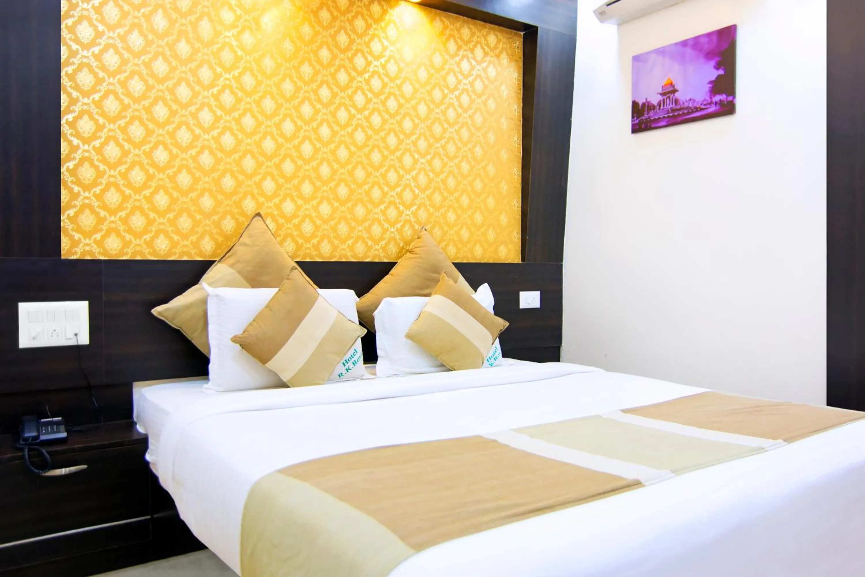 Bed in Aishwarya Le Royal