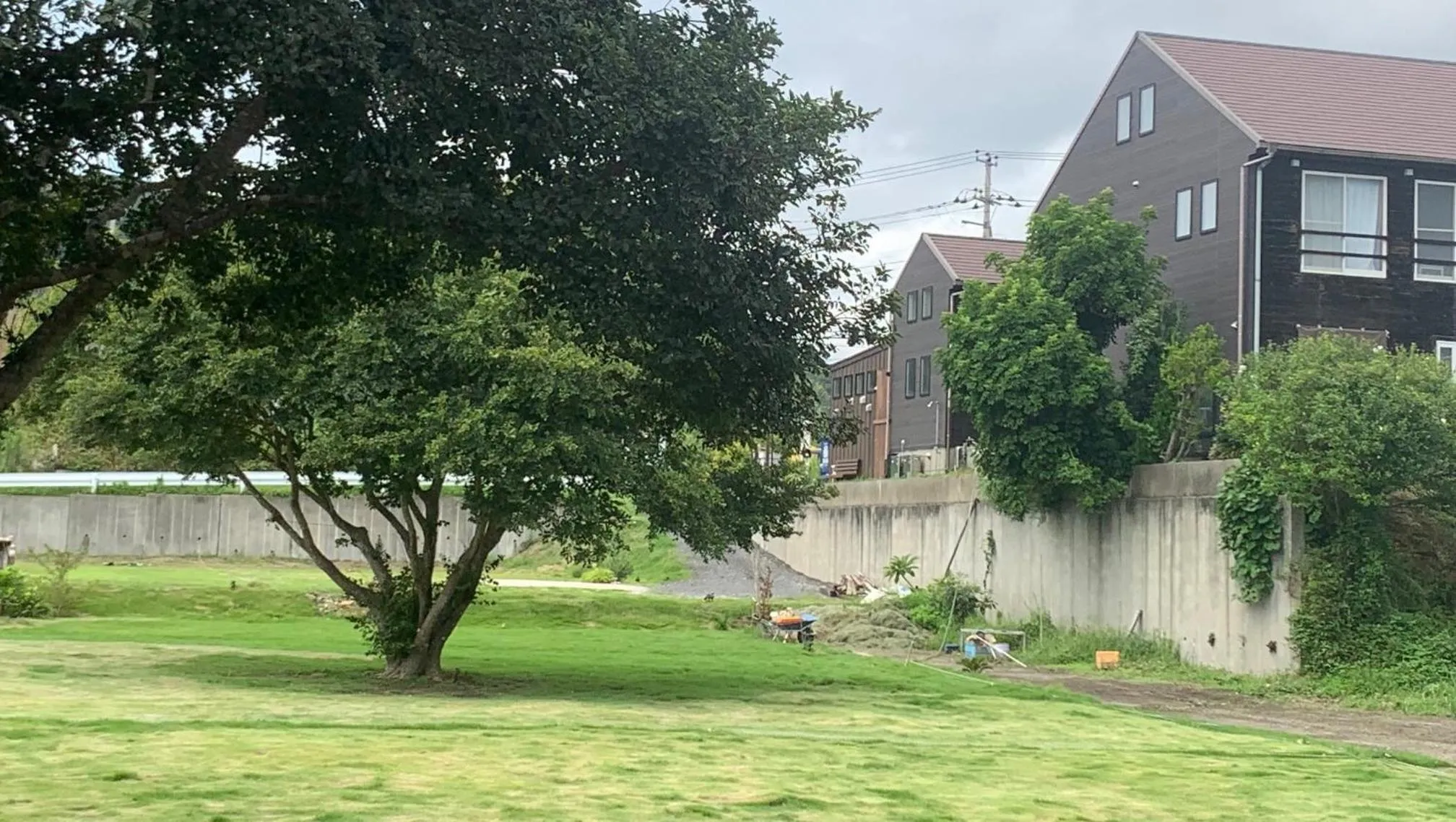 Property building in South Bird Inn